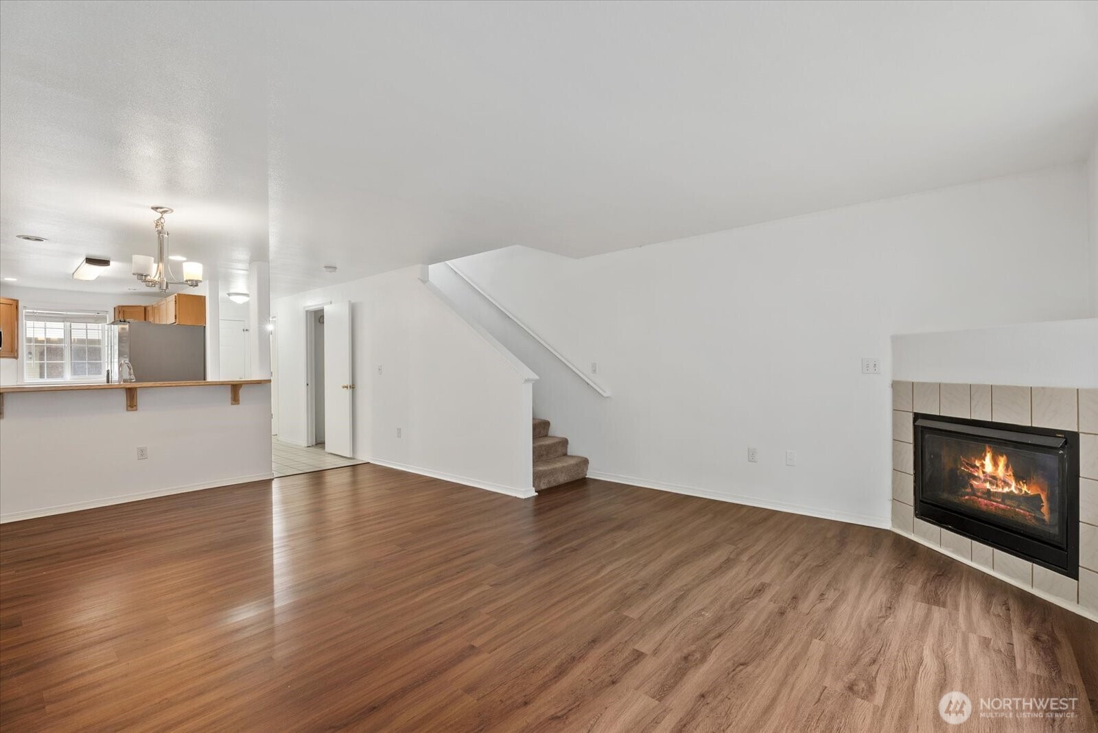 933 4th Avenue N Unit: 102