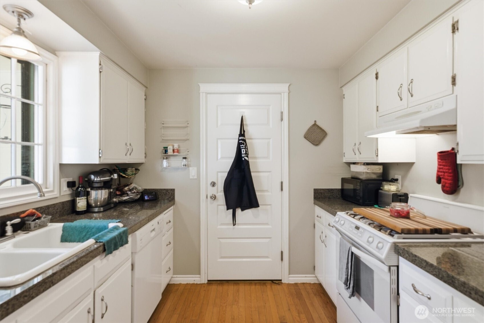 421 E Washington