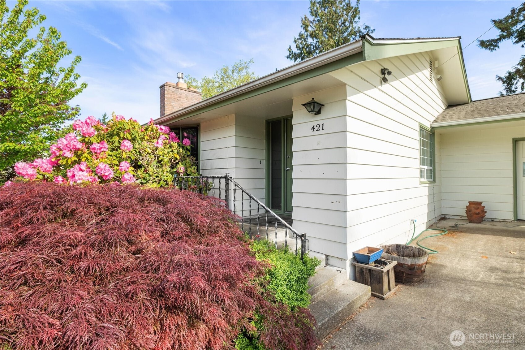 421 E Washington