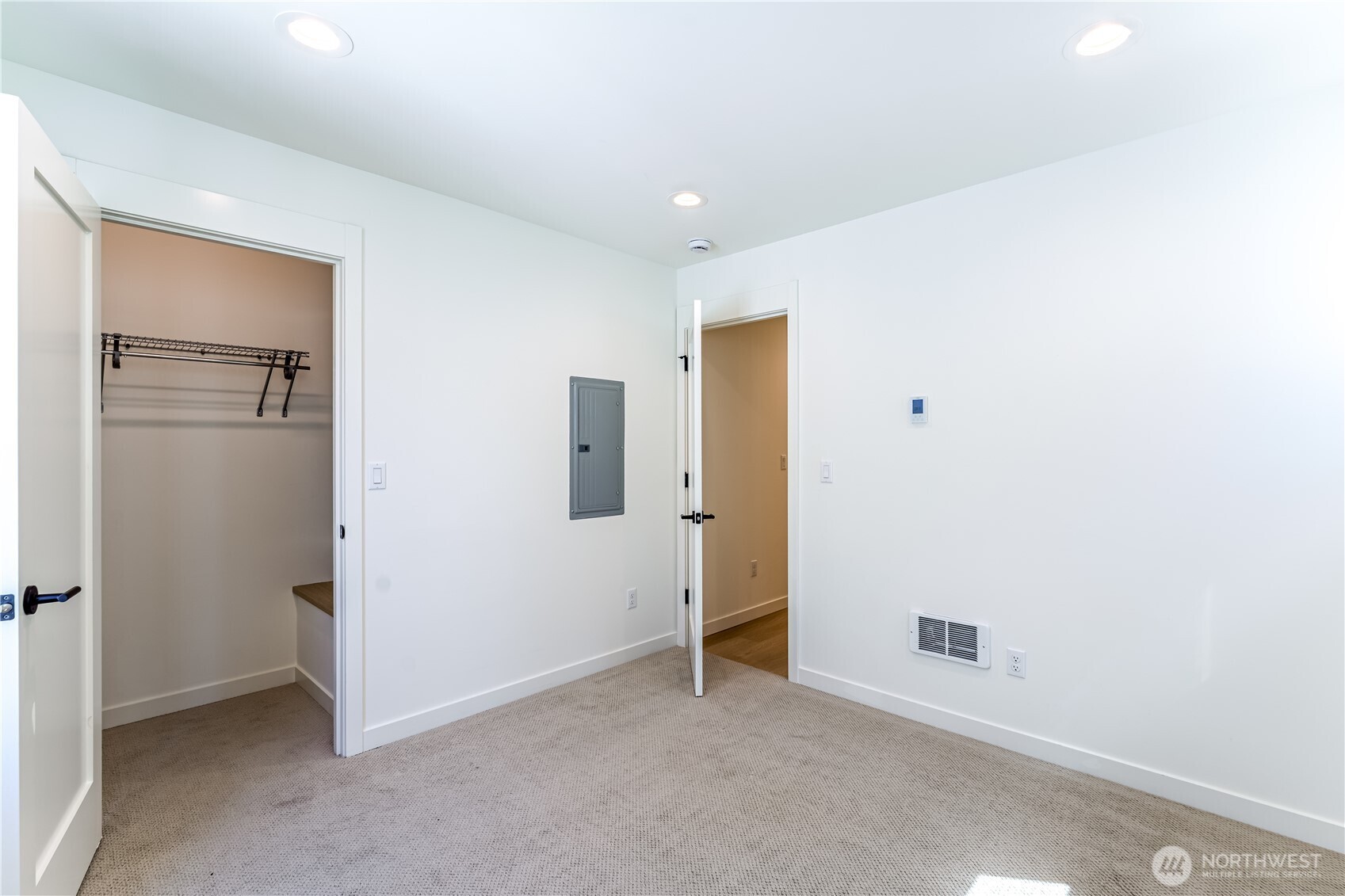 10350 Wallingford Avenue N Unit: B