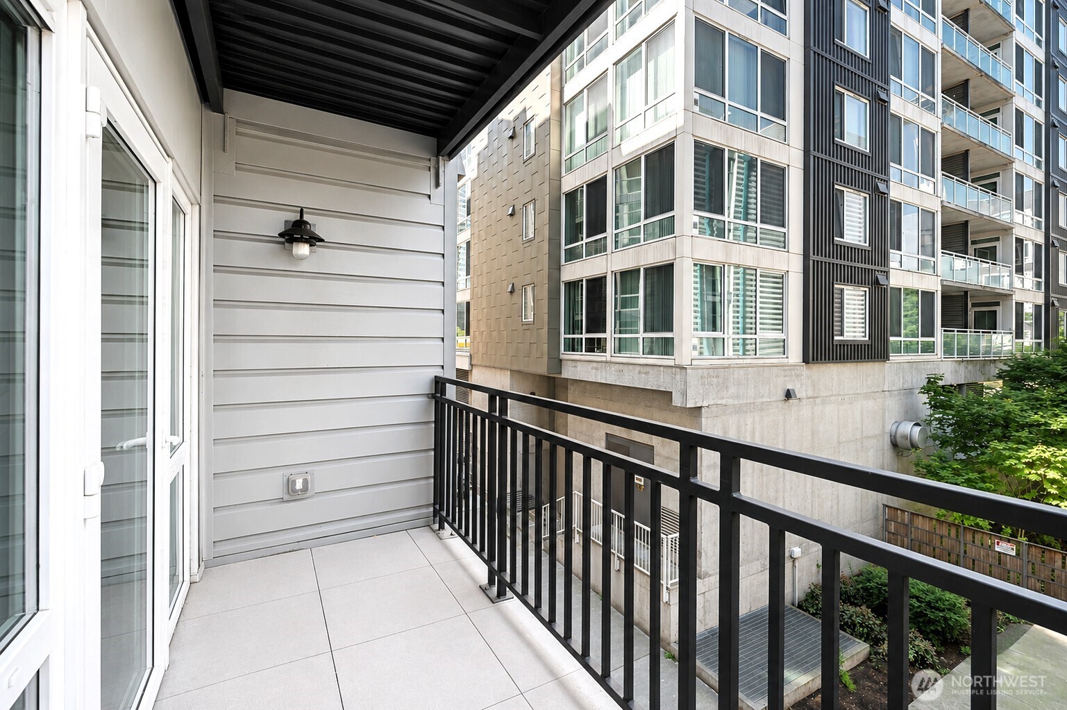 699 John Street Unit: 308