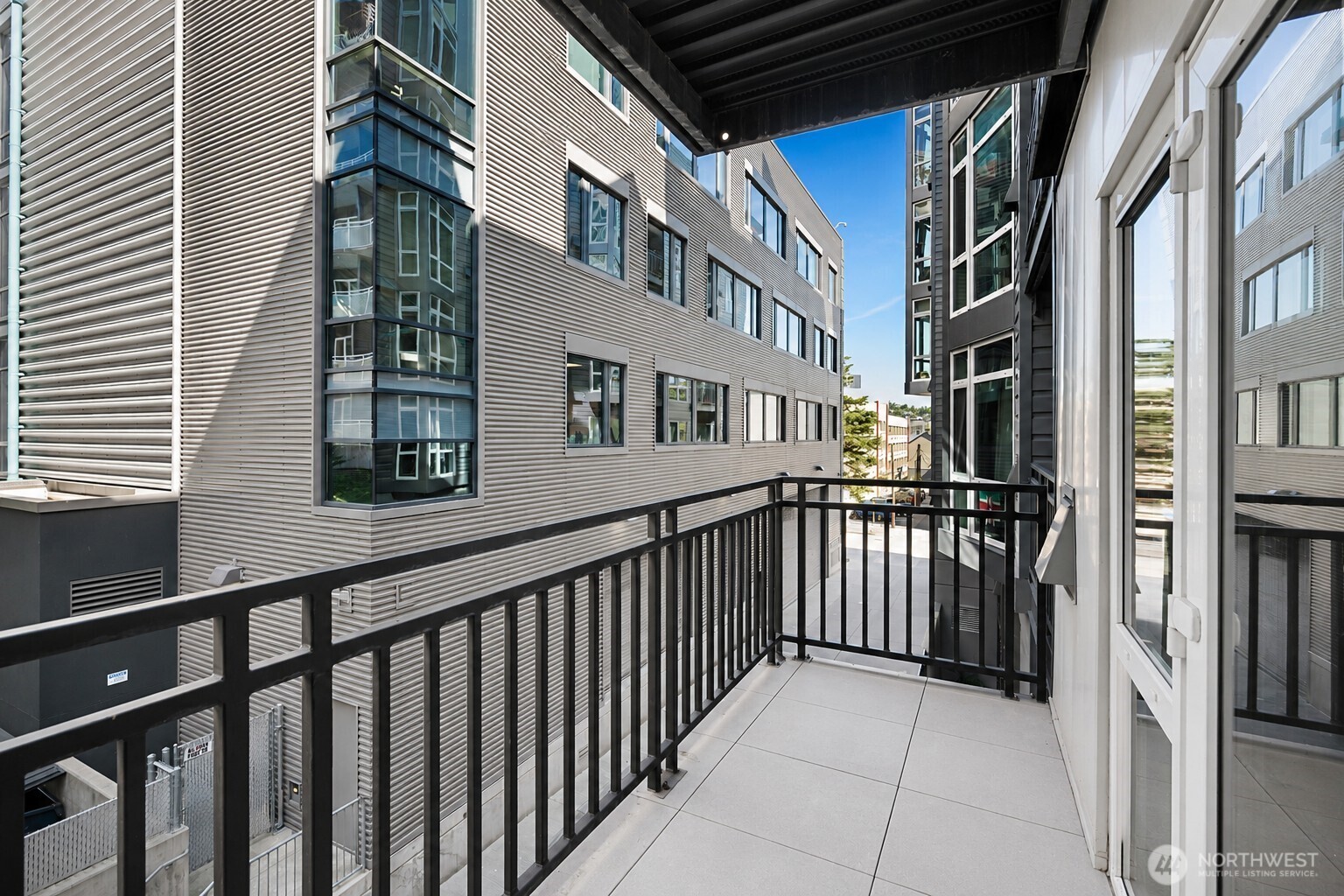 699 John Street Unit: 308