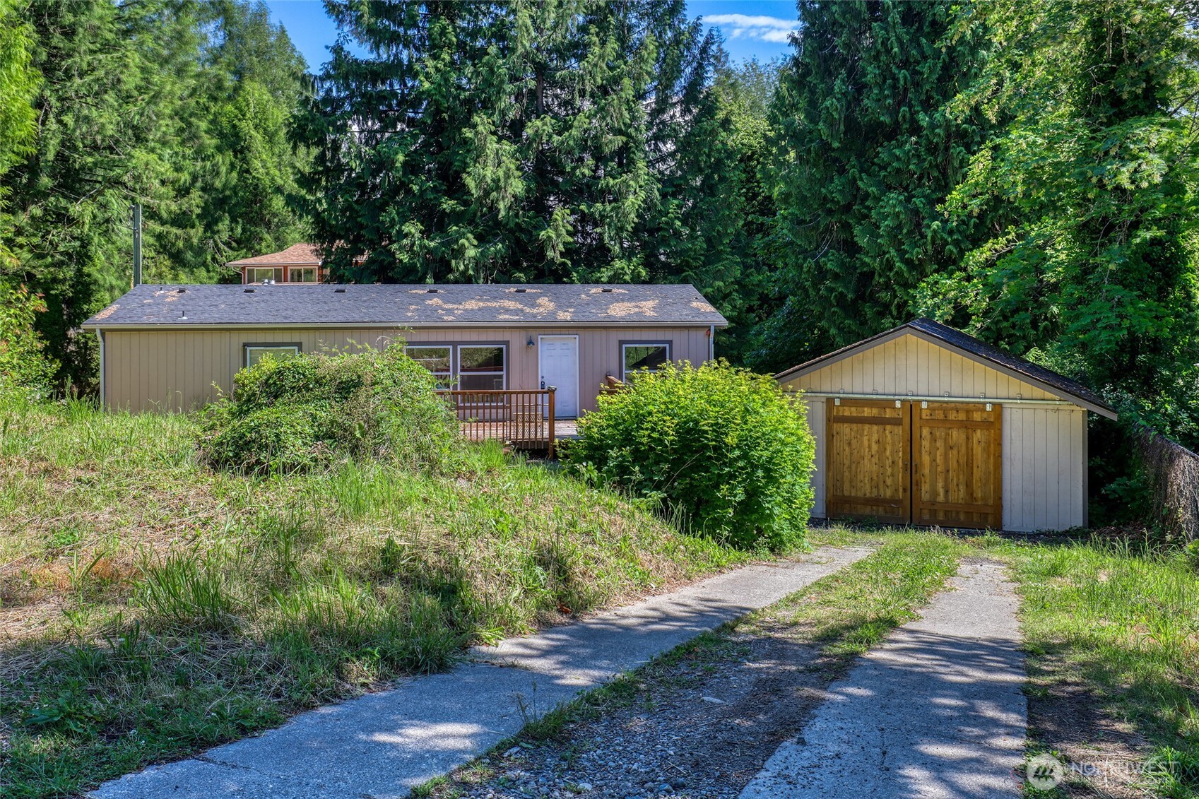 2035 Chico Way NW