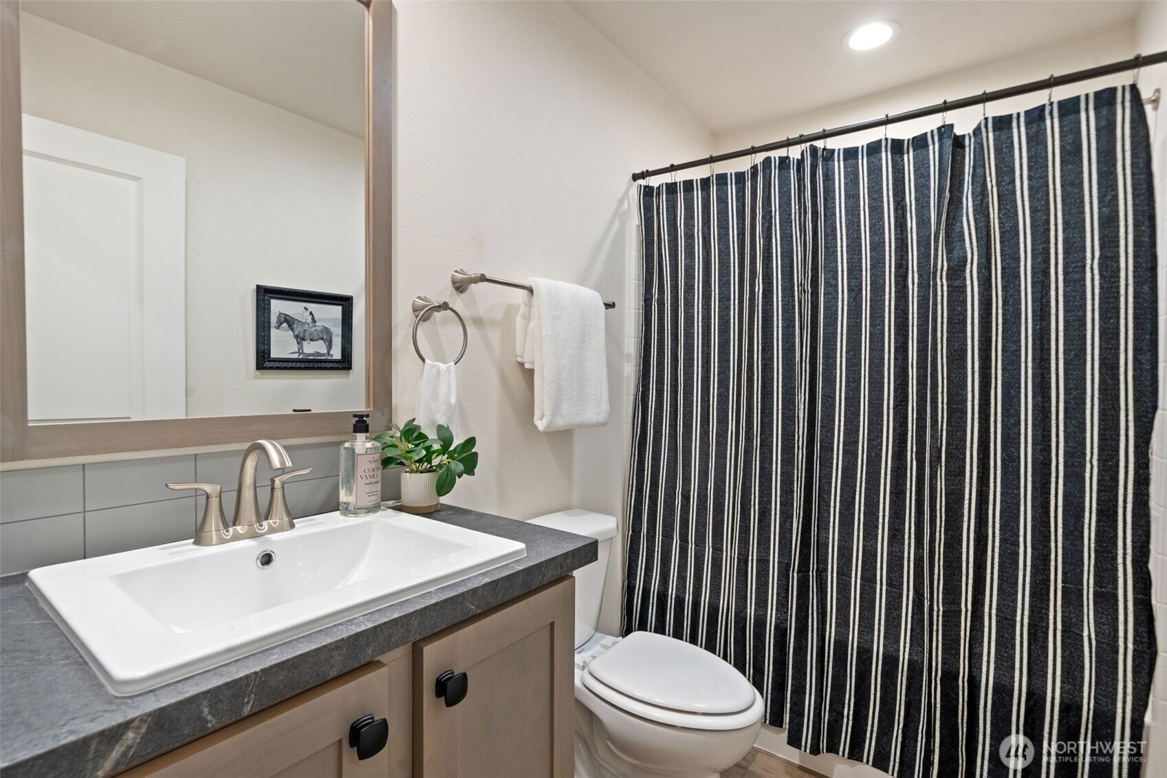 151 E Agate Drive