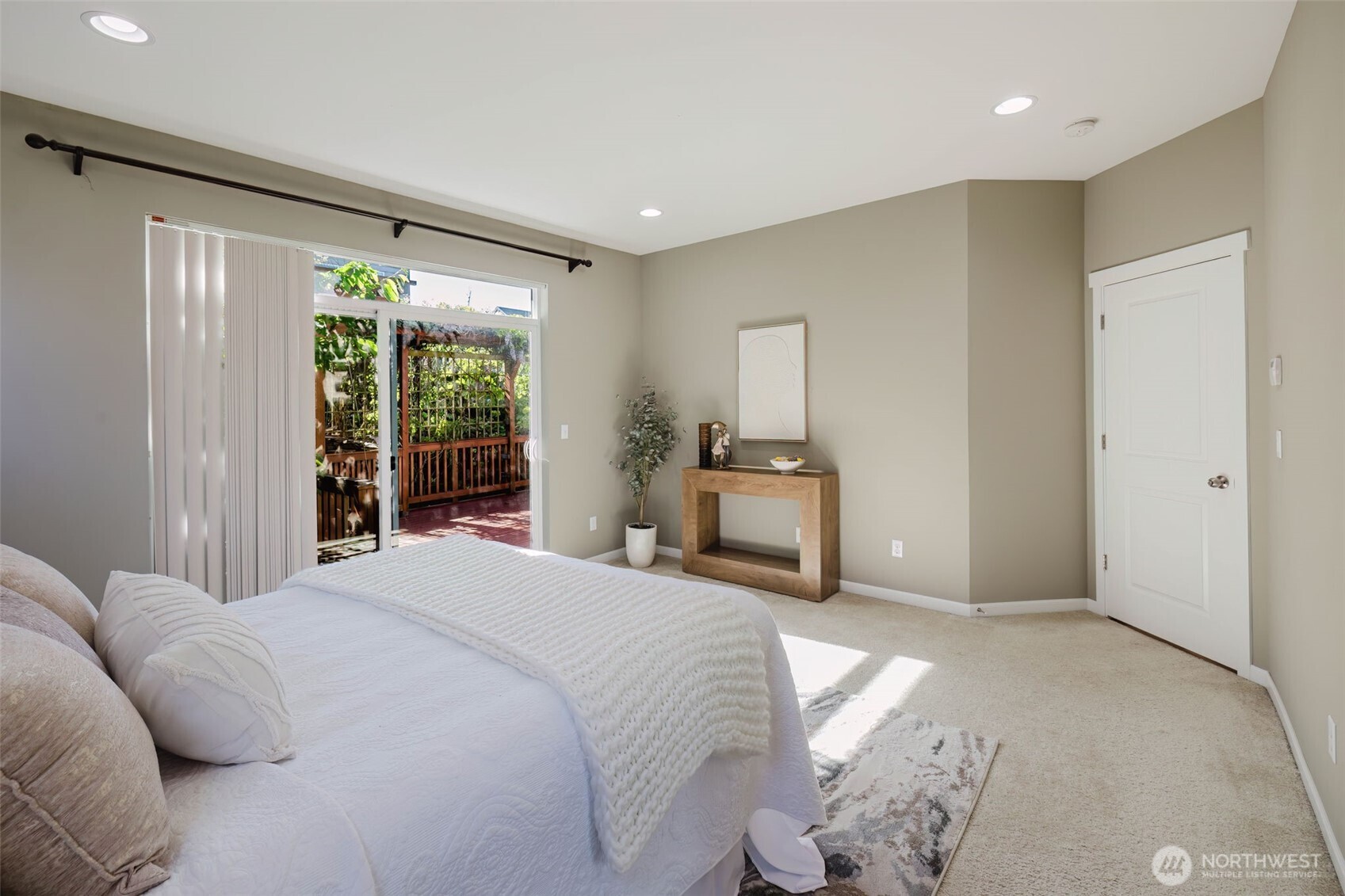 34103 10th Court SW