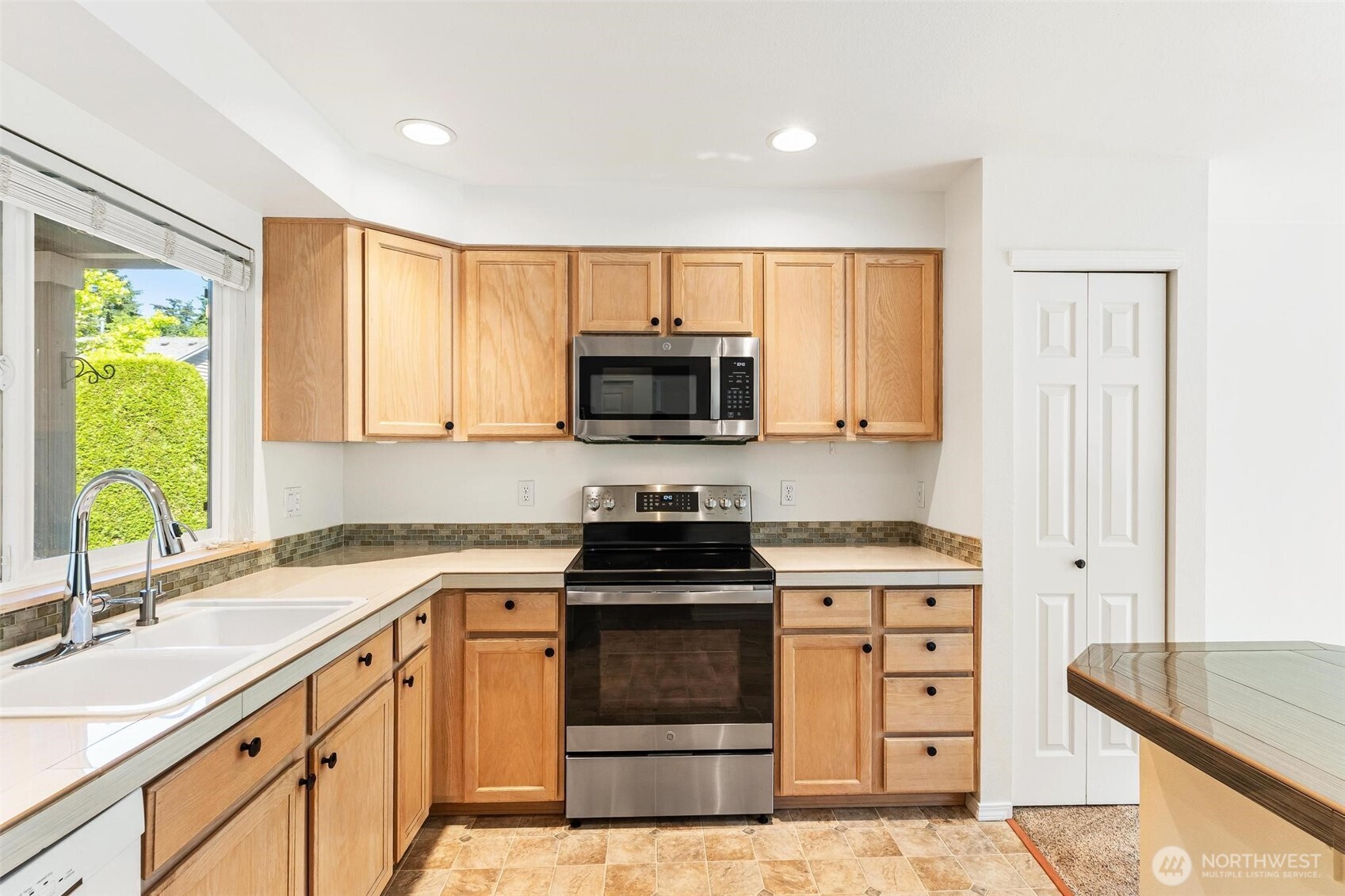 5731 14th Drive W Unit: A