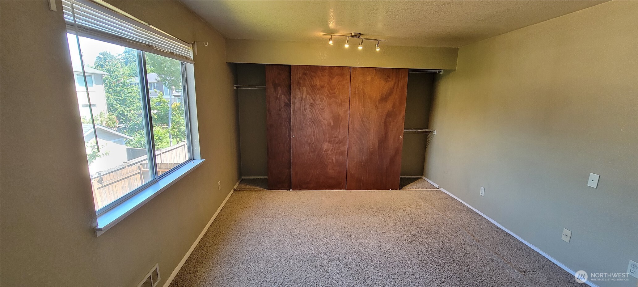 31605 8th Place SW