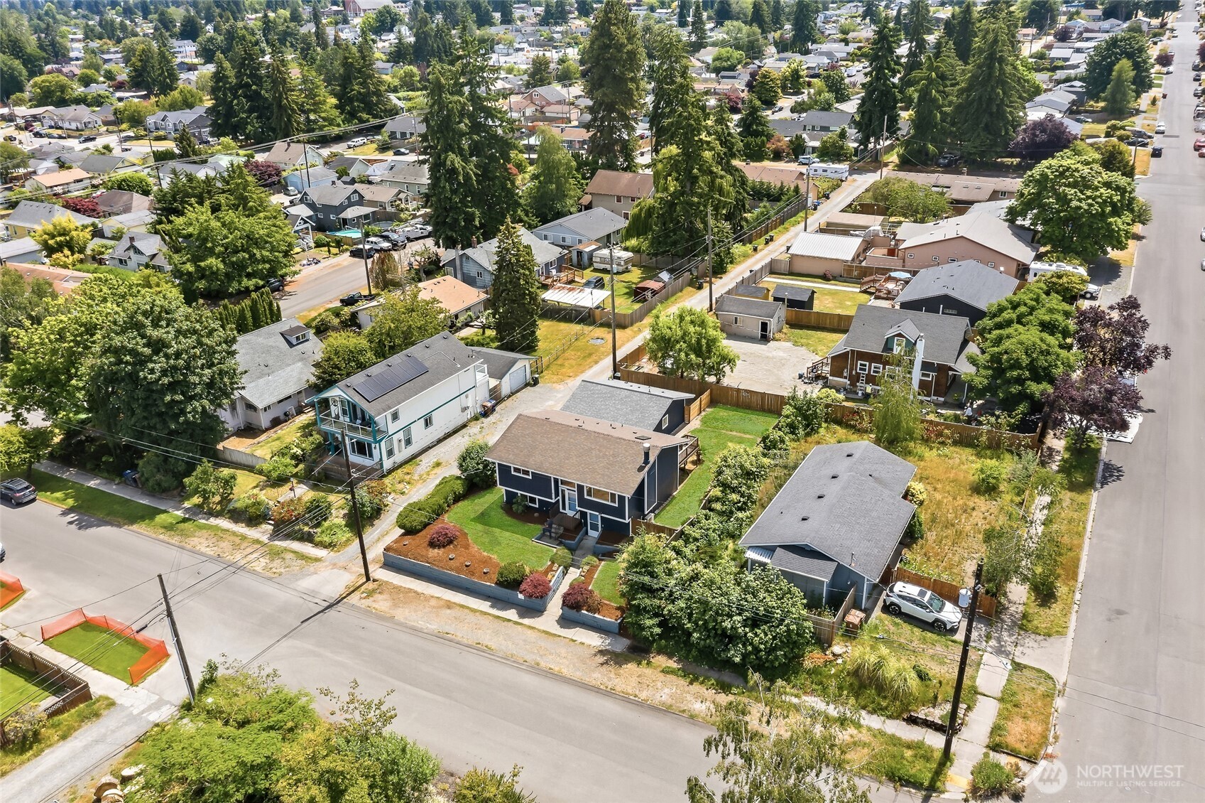 6114 N 49th Street Unit: Unit A