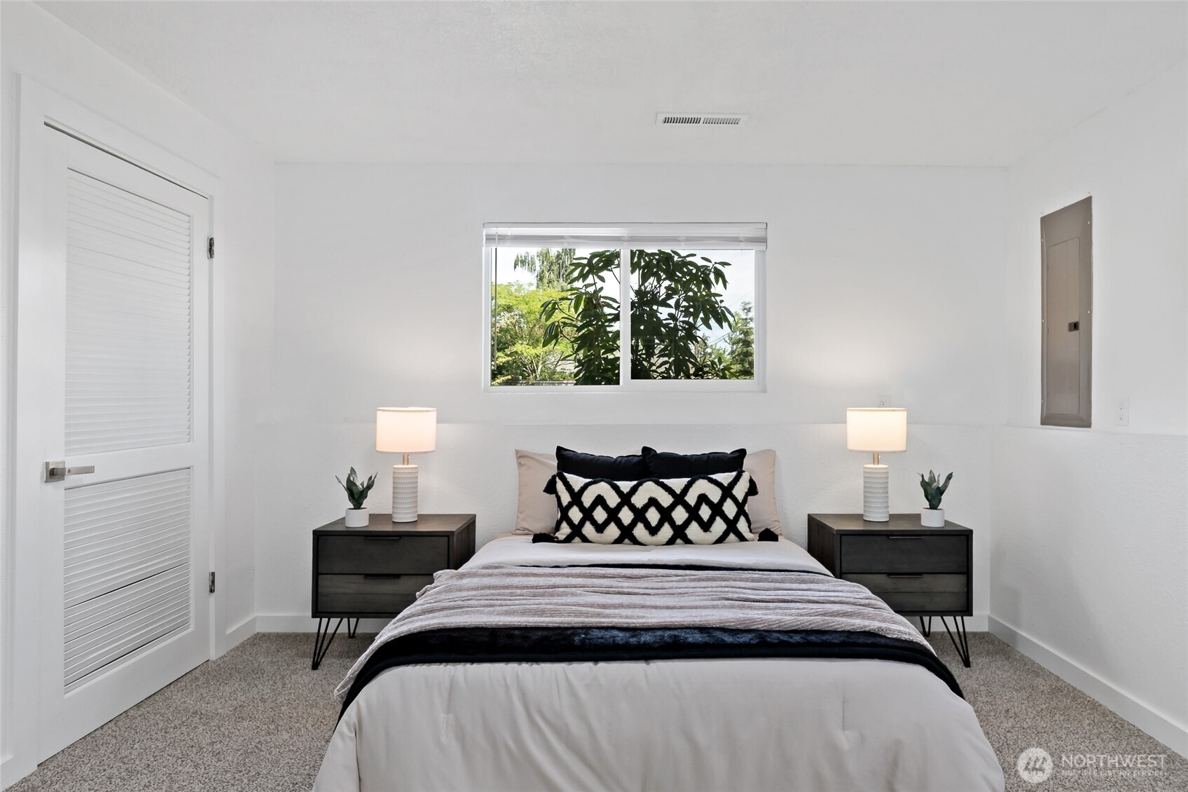 6114 N 49th Street Unit: Unit A
