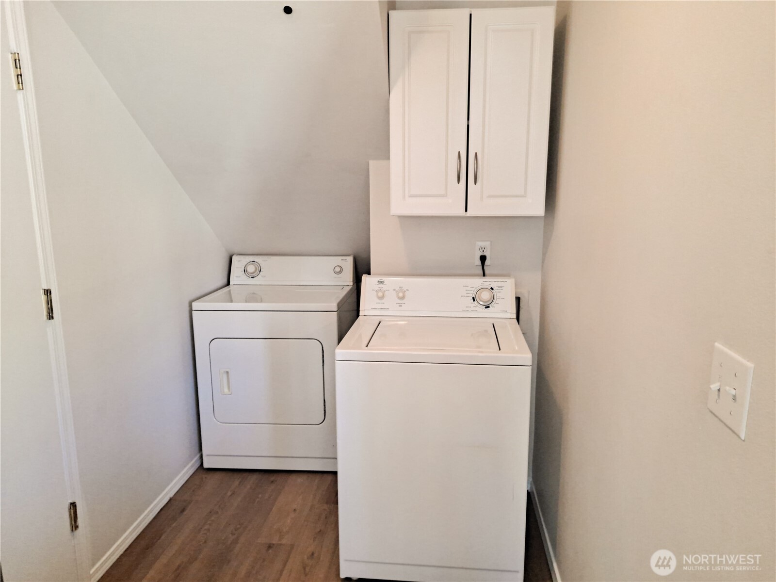 117 99th Street Court E