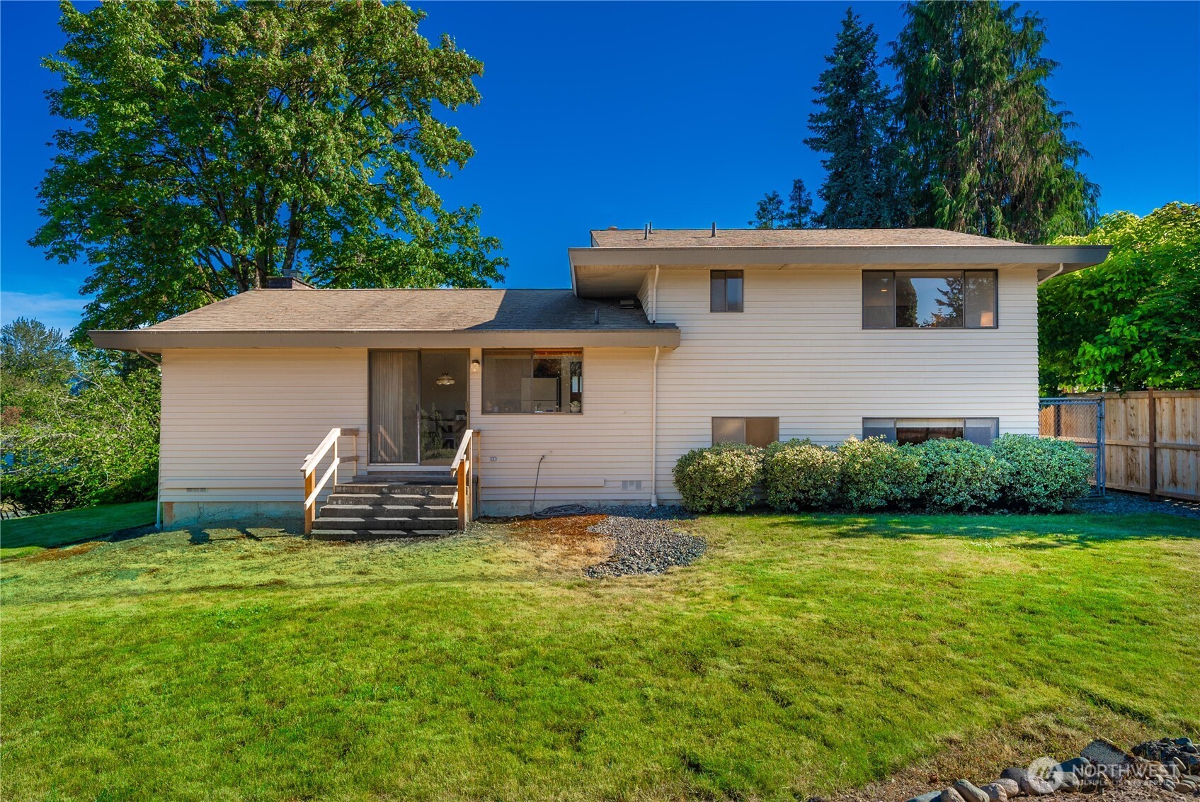17326 NE 18th Place