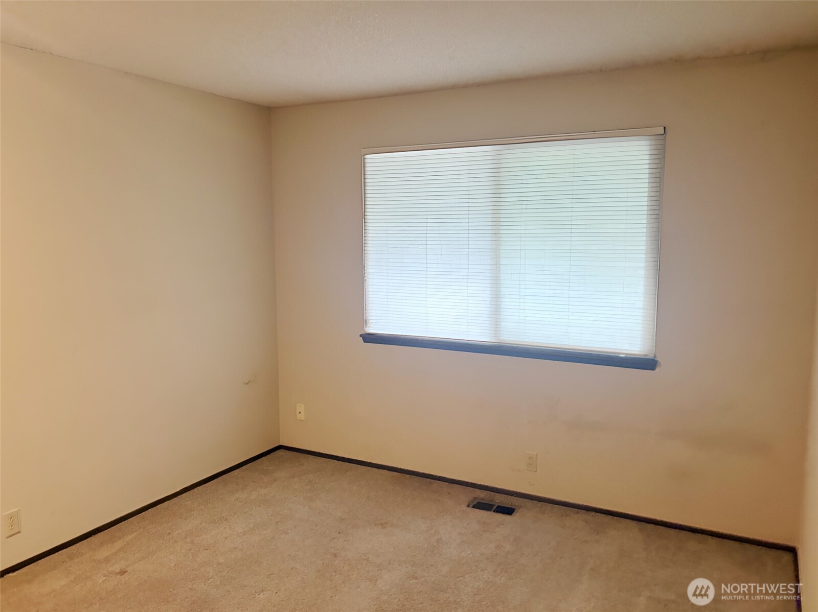 24404 SE Mirrormont Boulevard