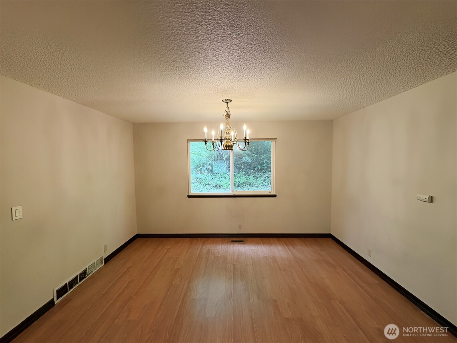 24404 SE Mirrormont Boulevard
