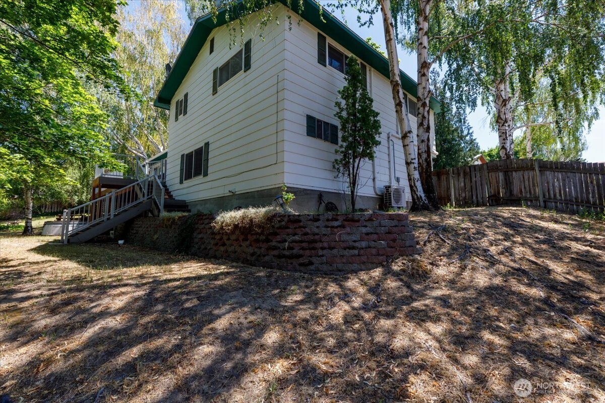 21 Diamond Street