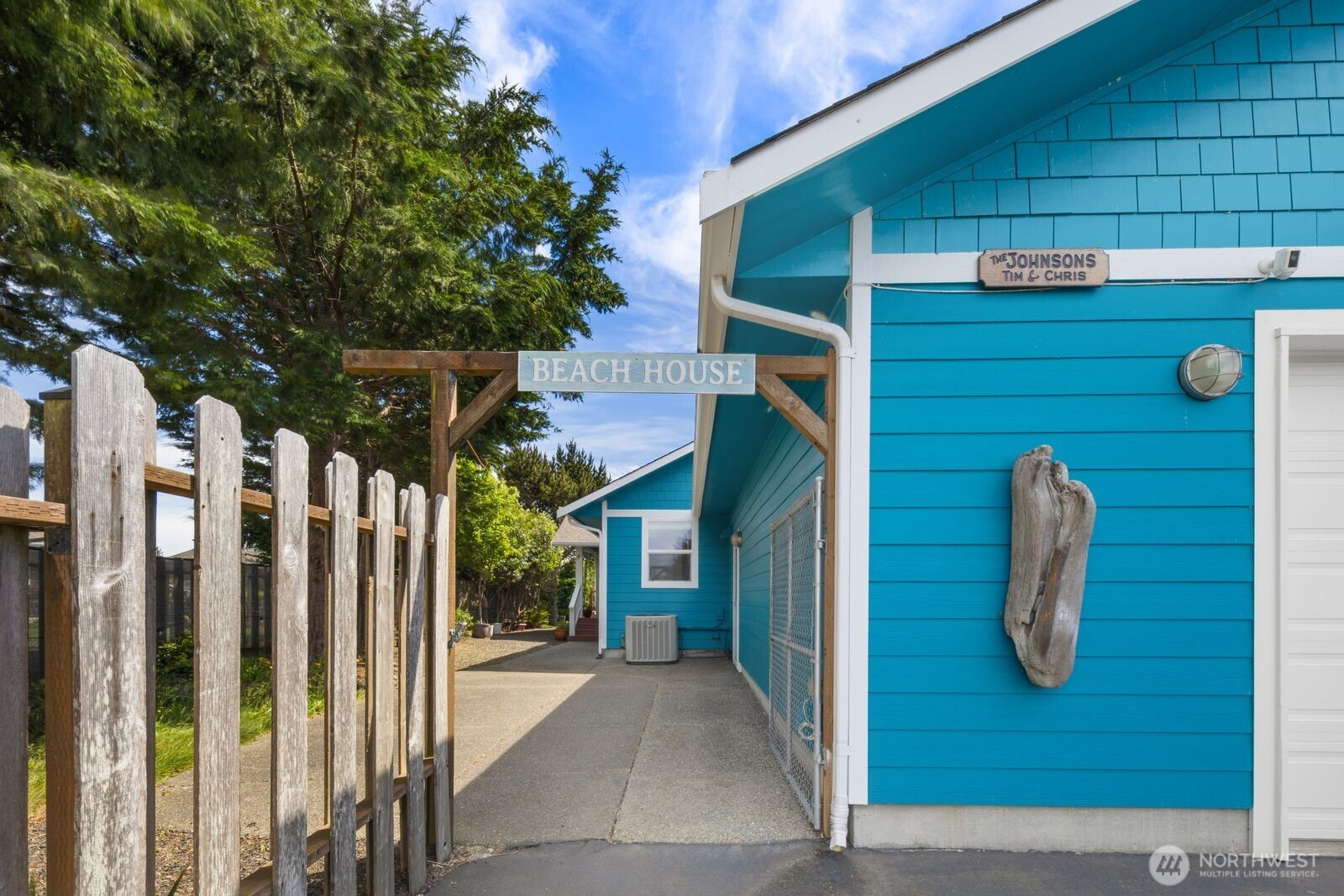 161 N Razor Clam Drive SW