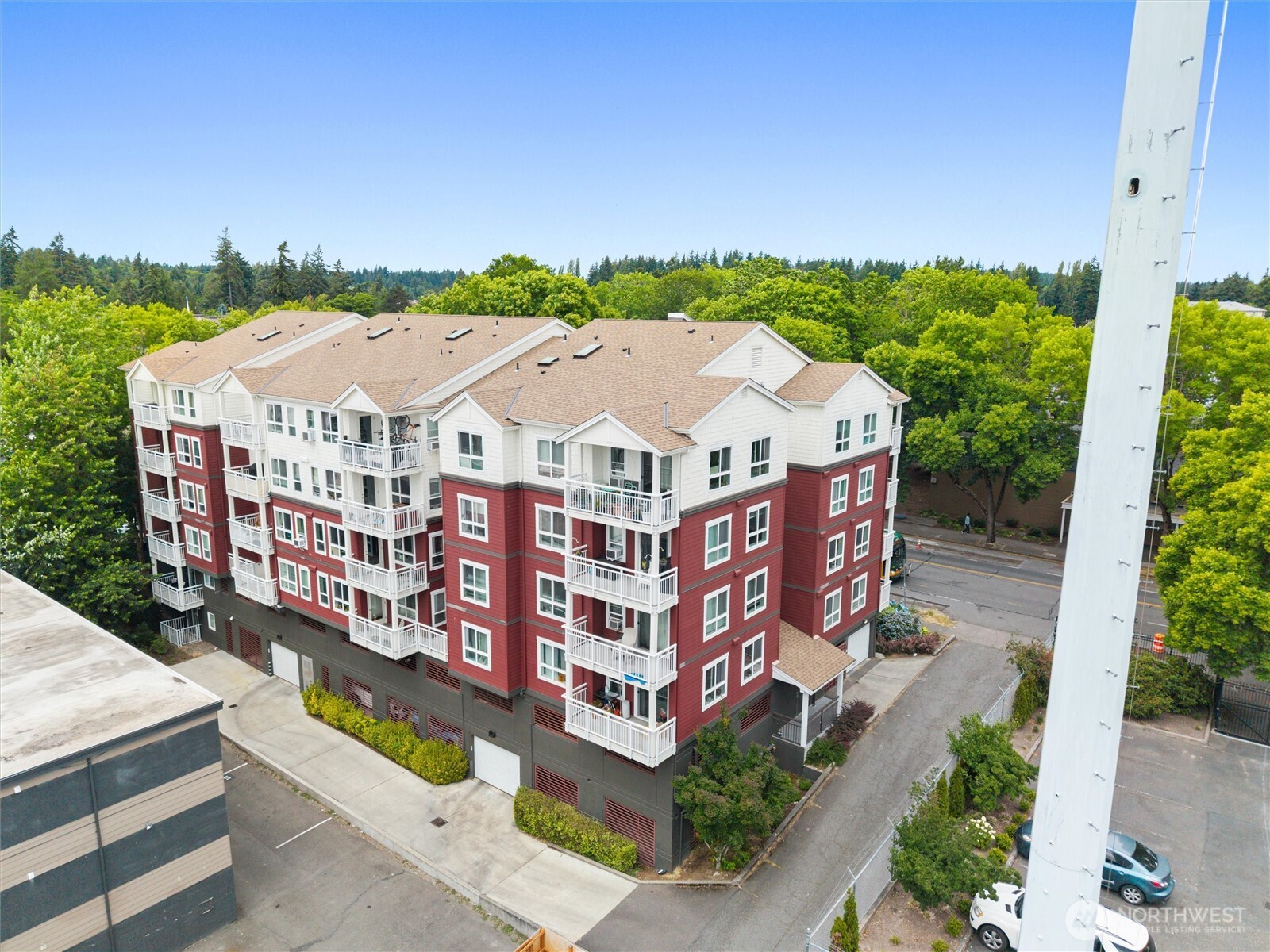 2805 NE 125th Street Unit: 304