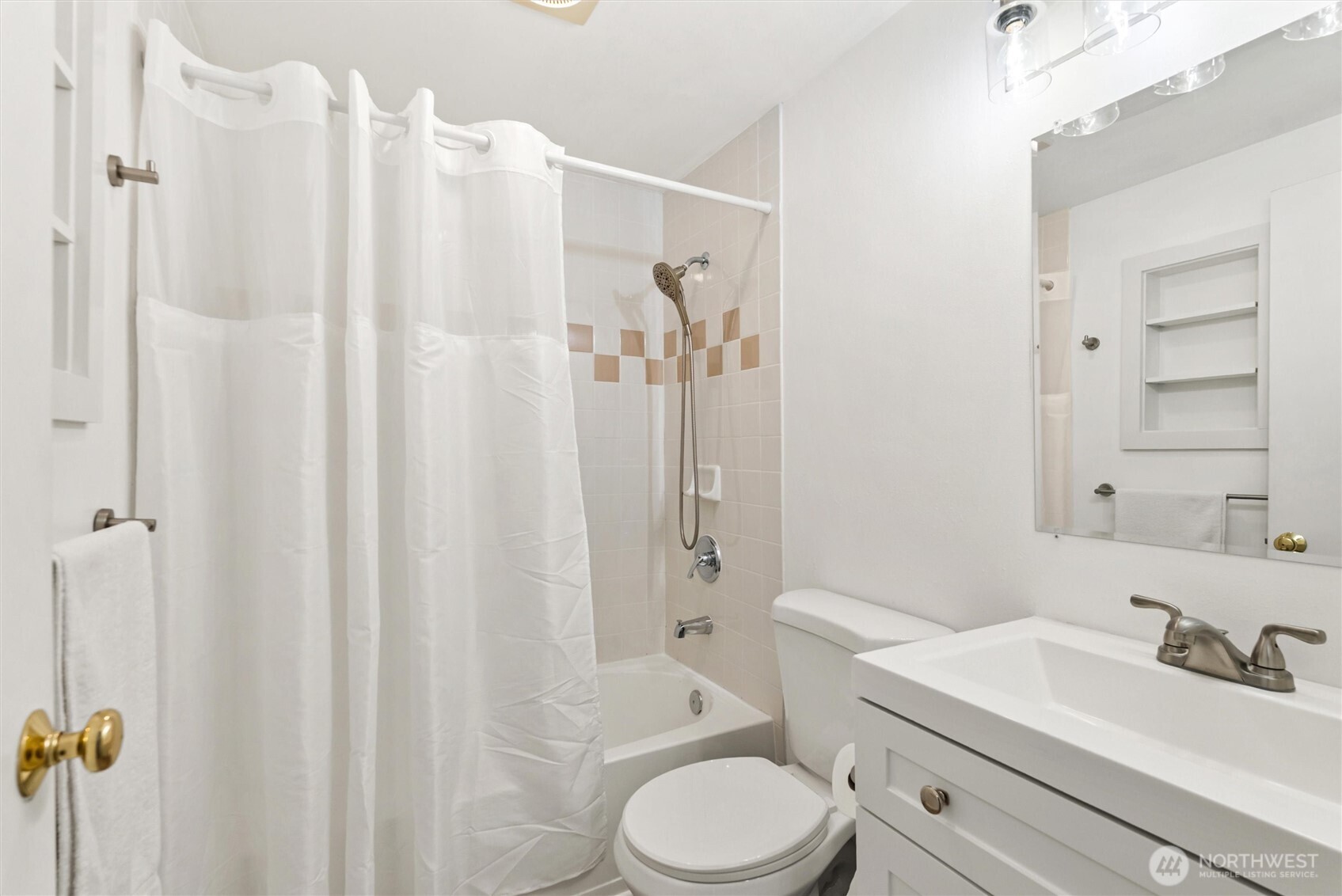2805 NE 125th Street Unit: 304