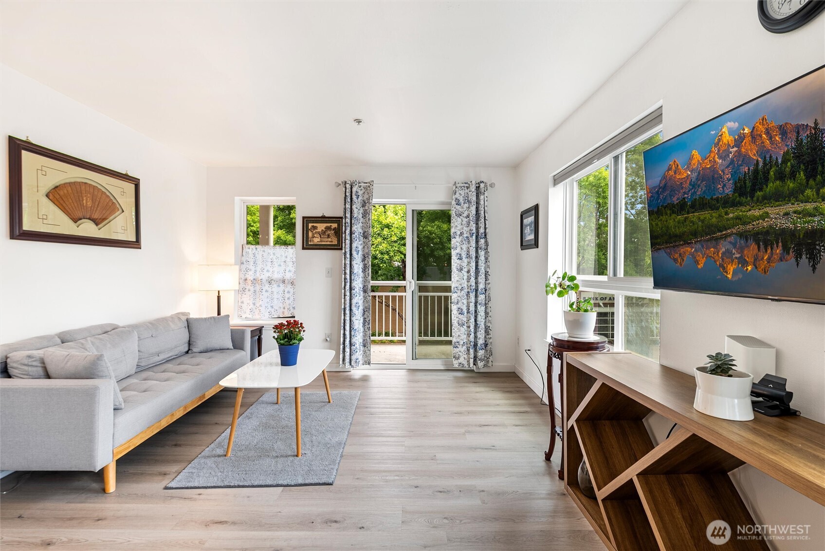 2805 NE 125th Street Unit: 304
