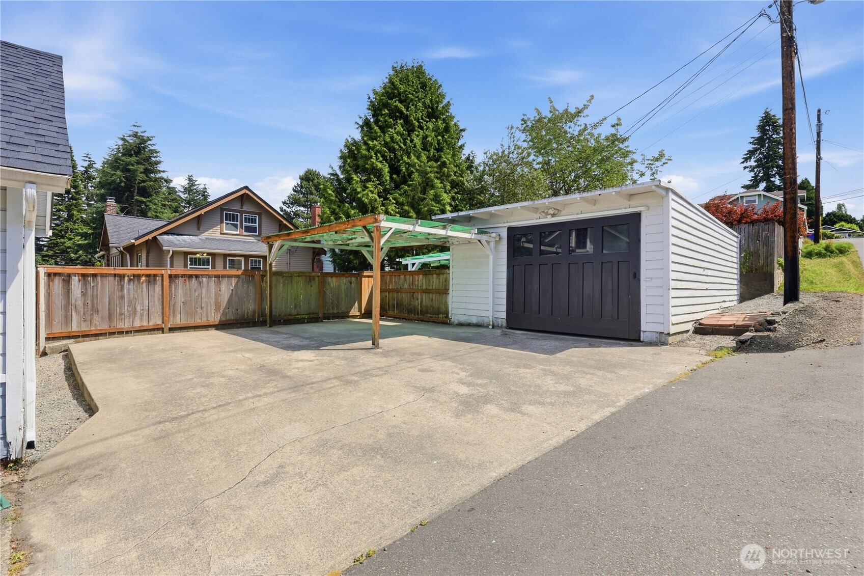 3416 Nassau Street