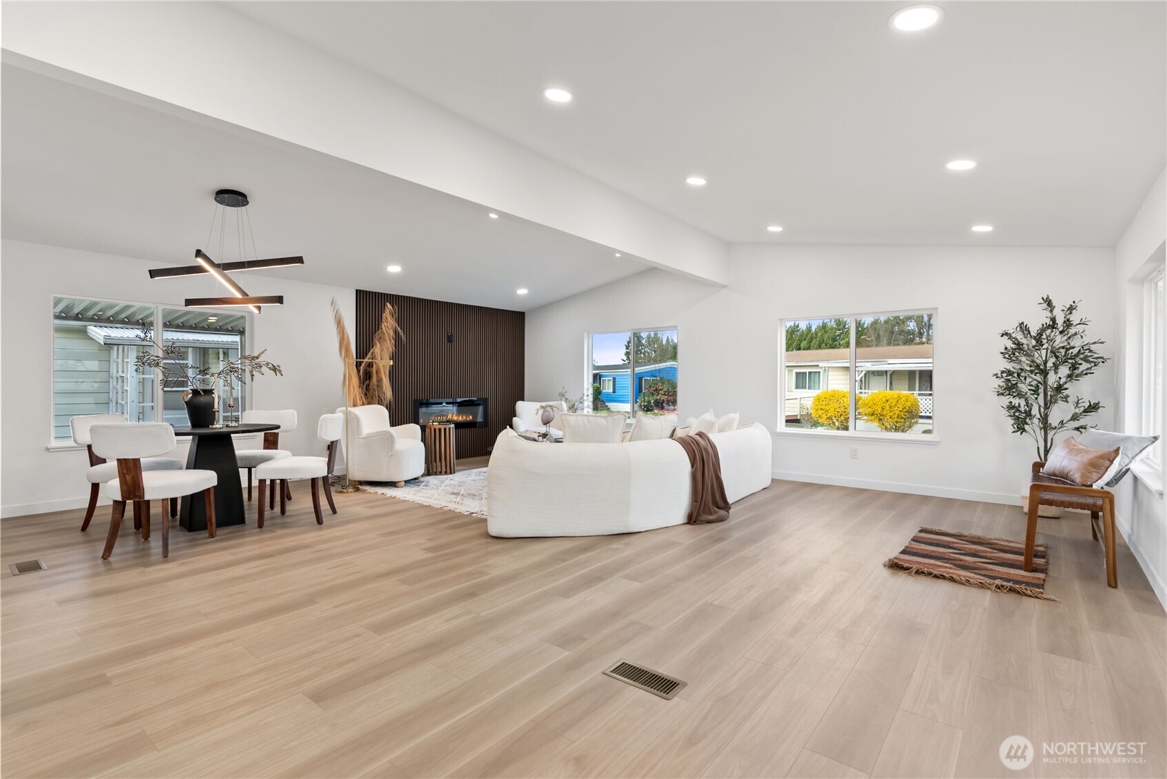 1510 Maple Lane Unit: 7