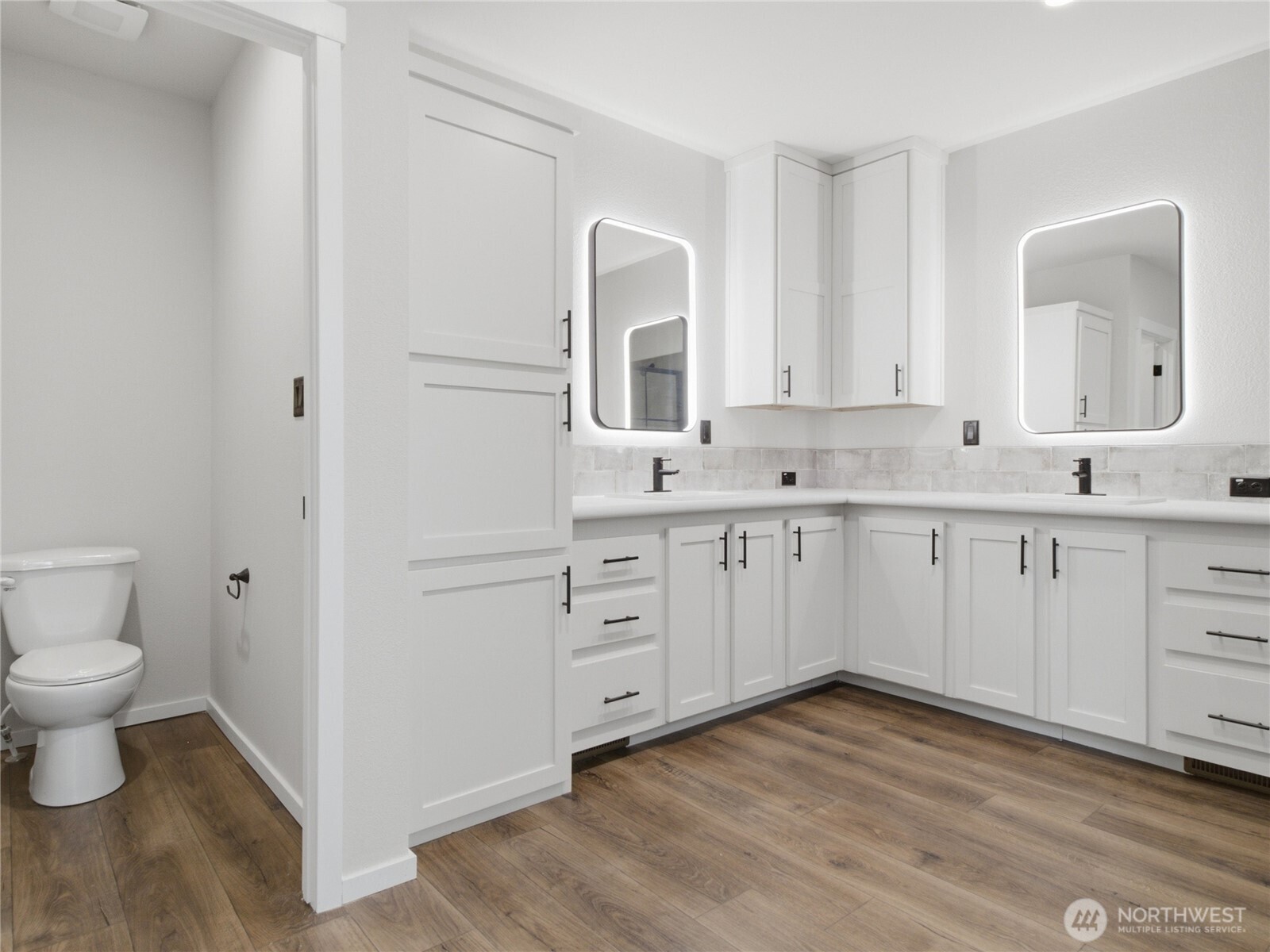 231 E Wood Lane