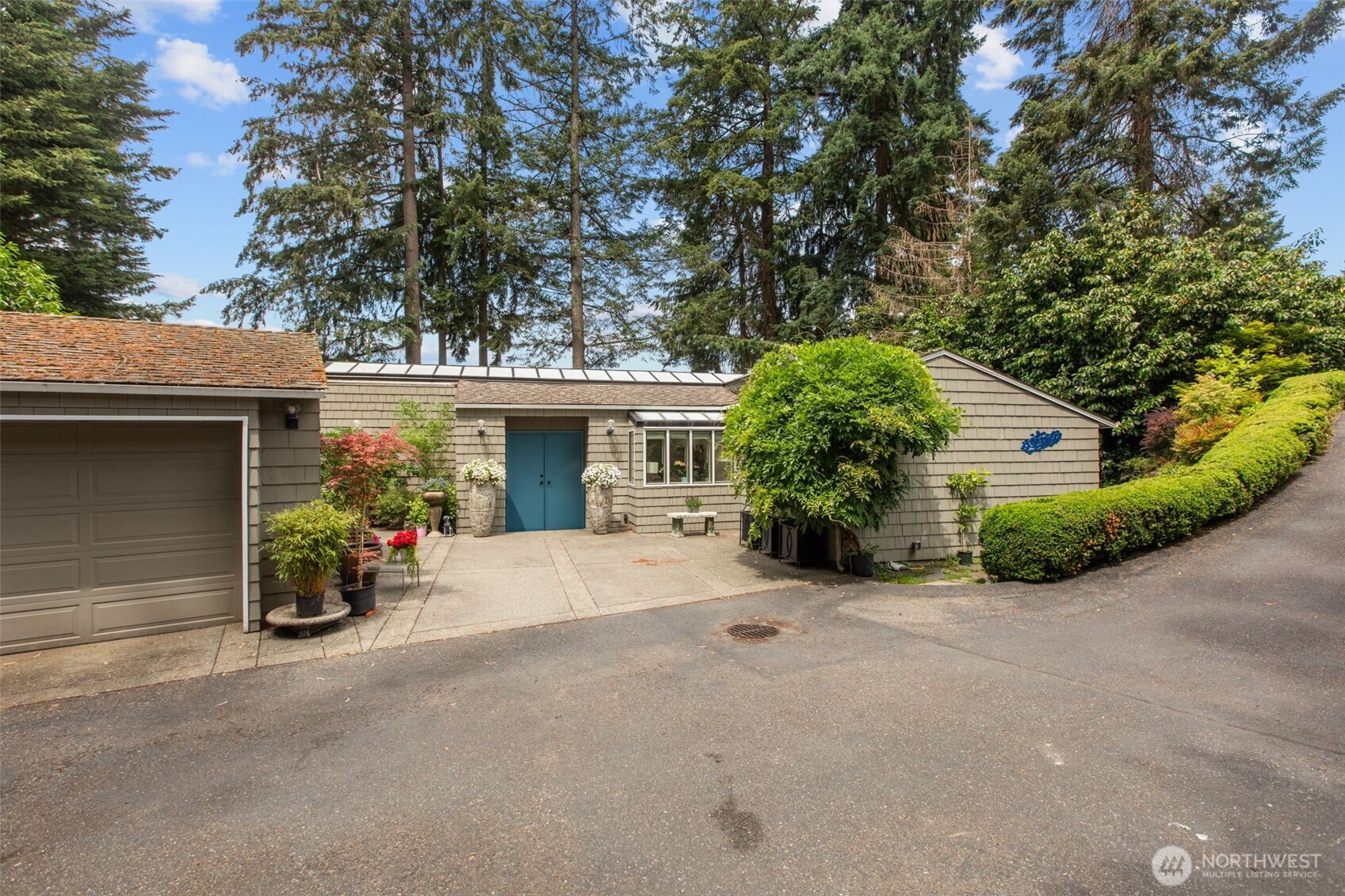 22 Loch Lane SW