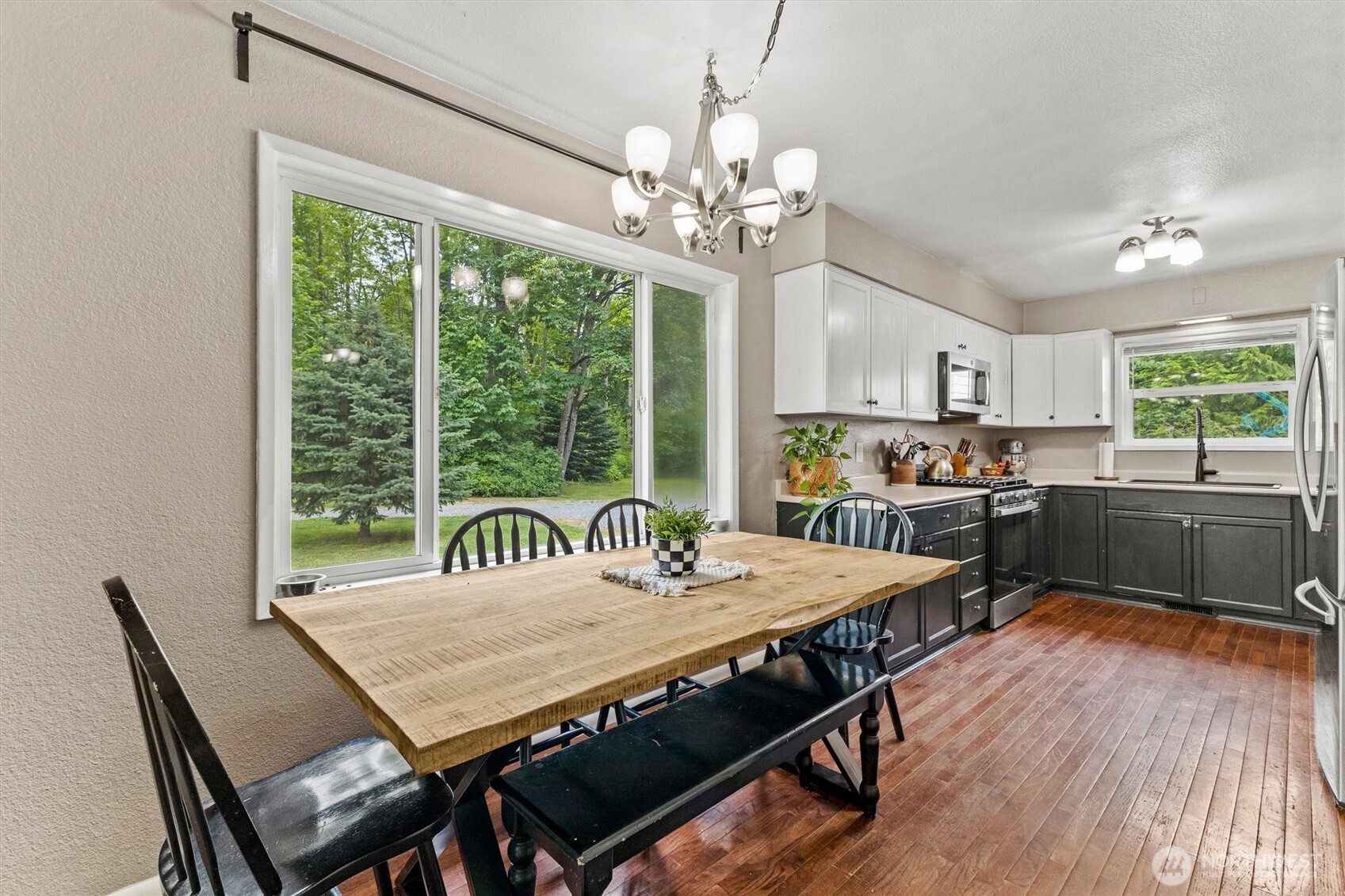6011 Roberts Road