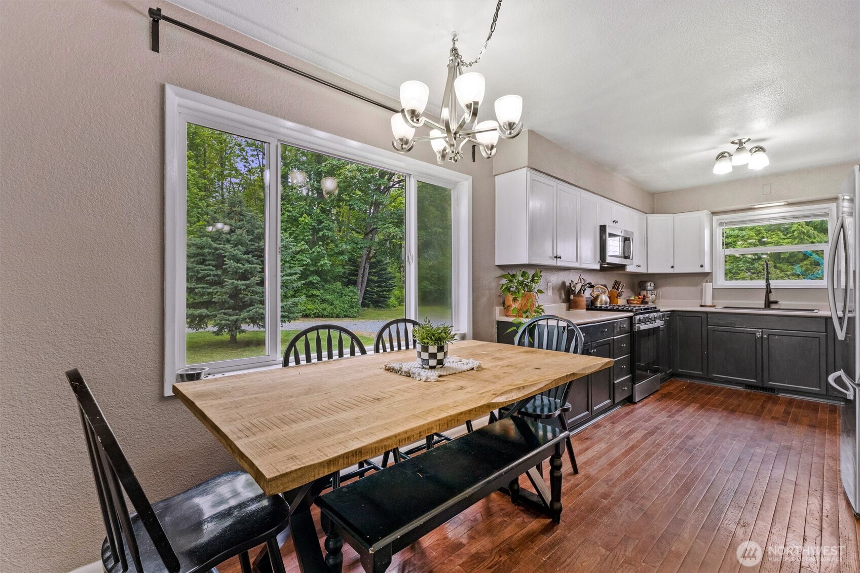 6011 Roberts Road