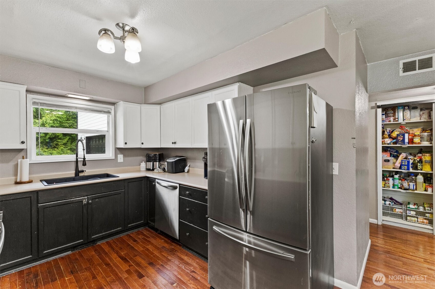 6011 Roberts Road