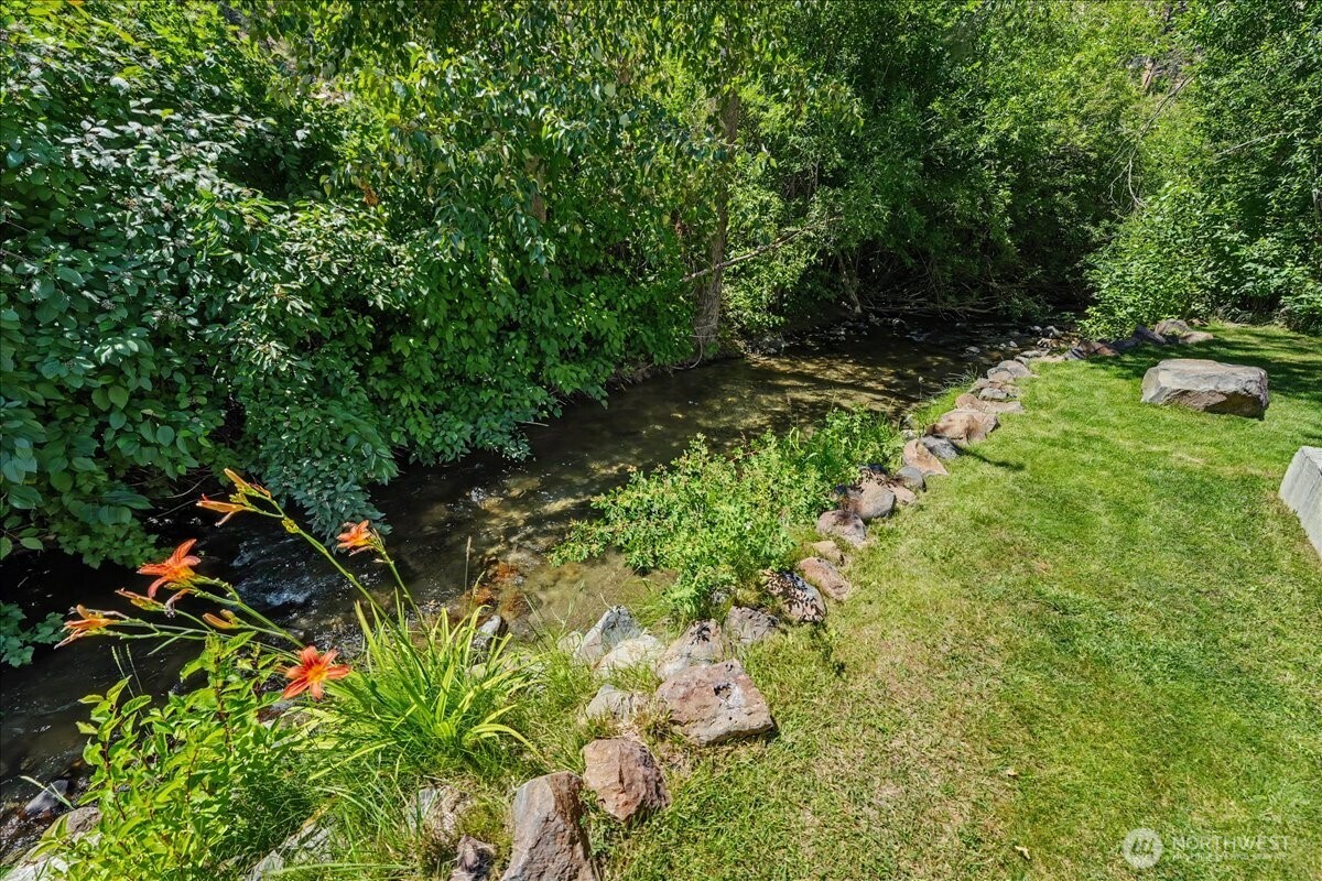 1571 Mission Creek Road