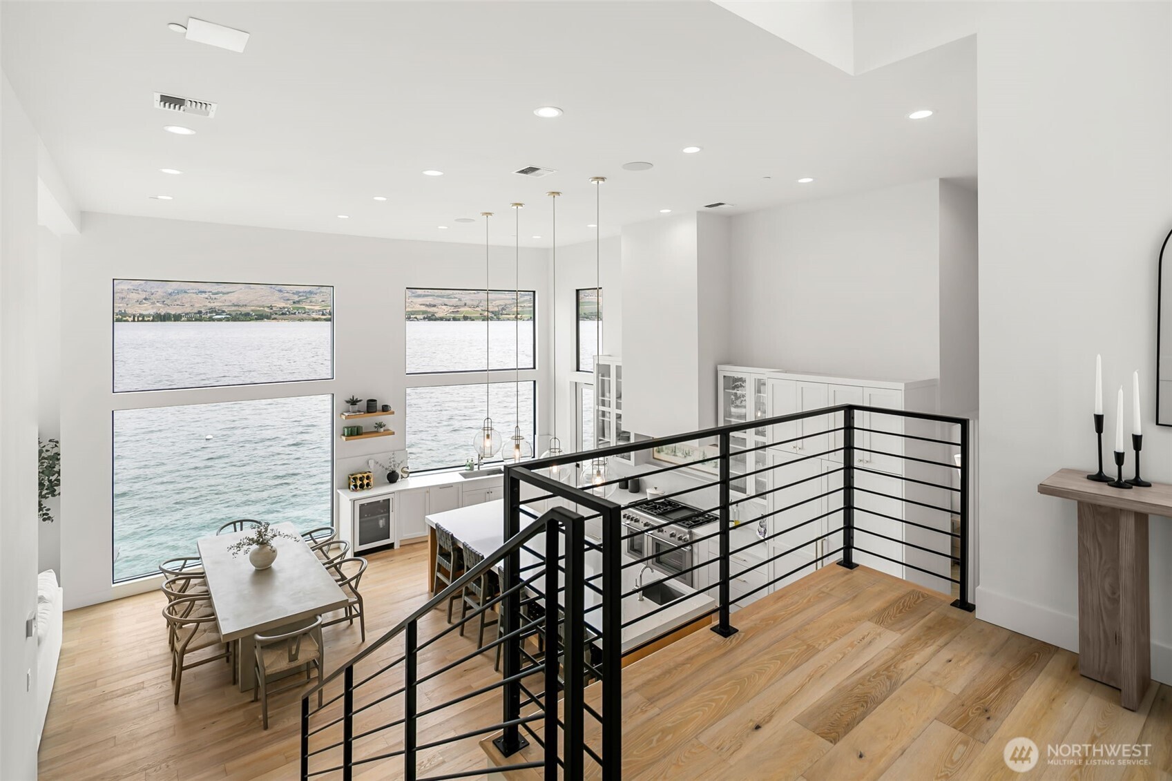 3212 S Lakeshore Road