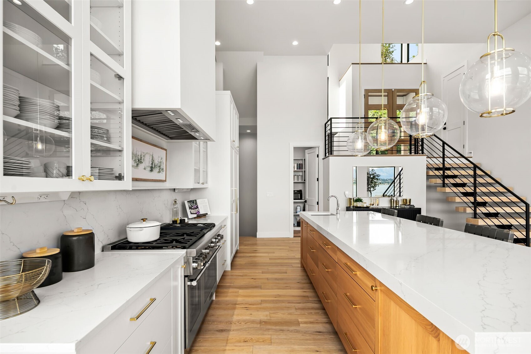 3212 S Lakeshore Road