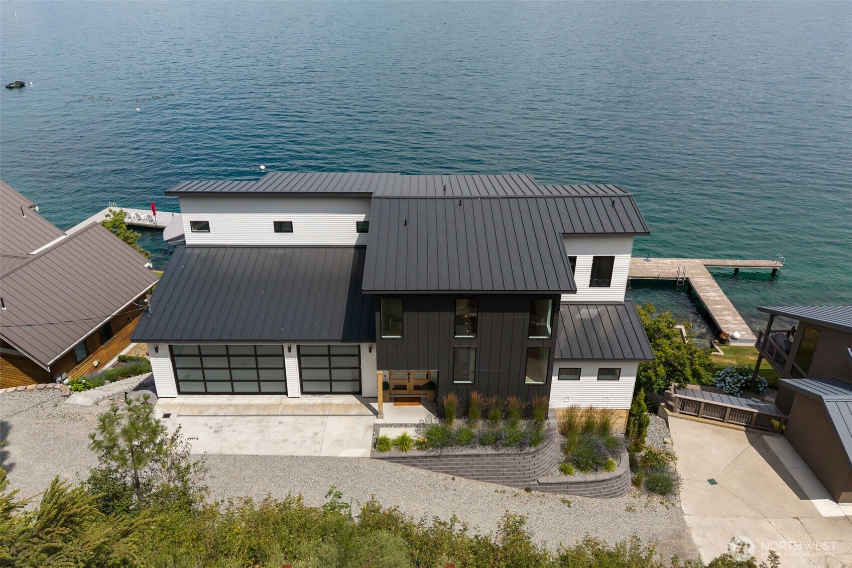 3212 S Lakeshore Road