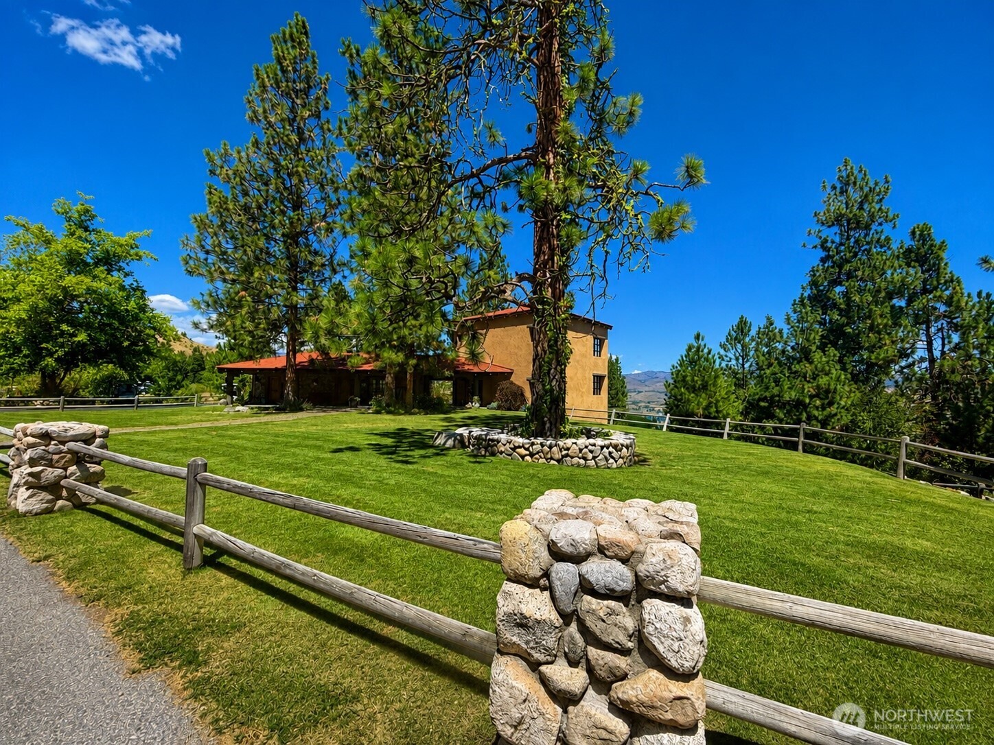 202 Bandera Way