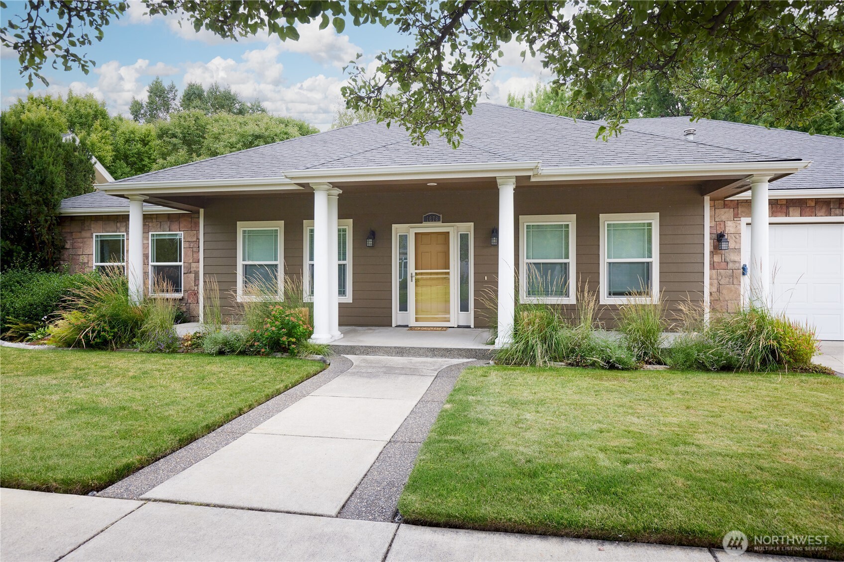 1676 Greenbriar Drive