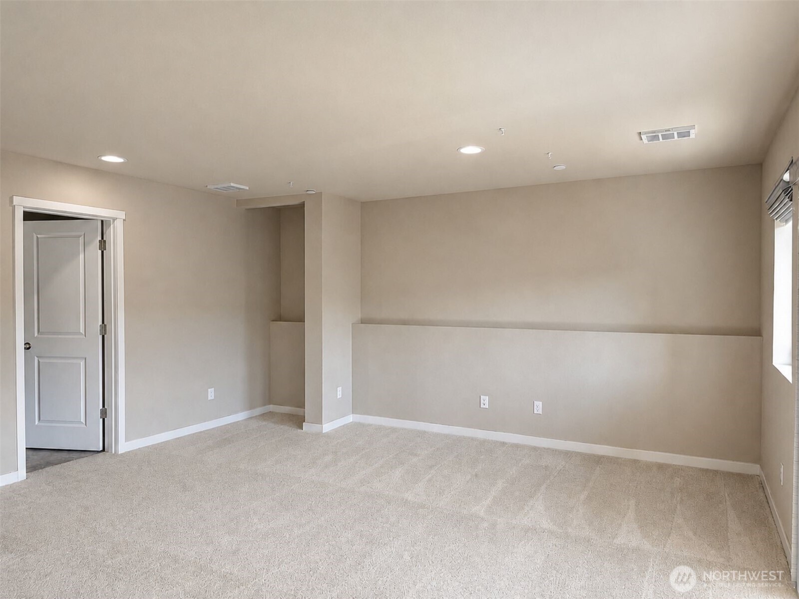 7911 19th Drive SE