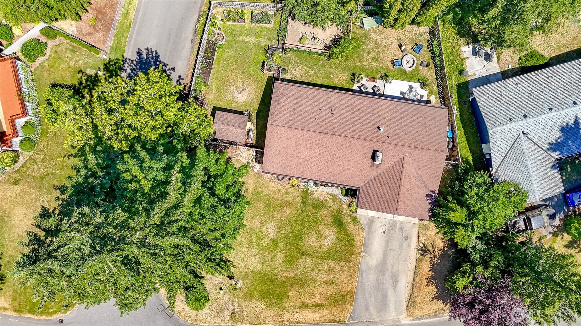 737 NW Firglade Drive