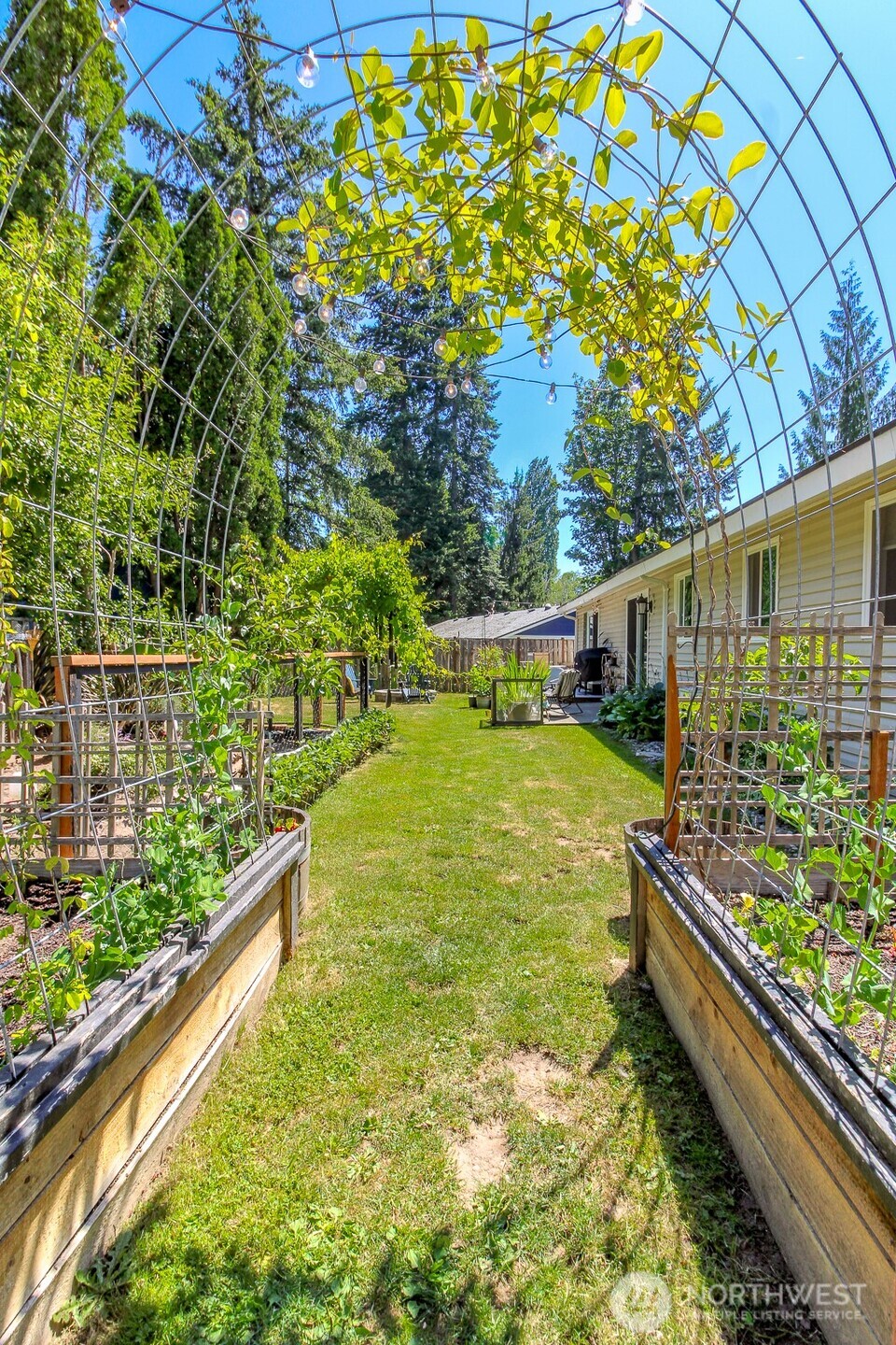 737 NW Firglade Drive