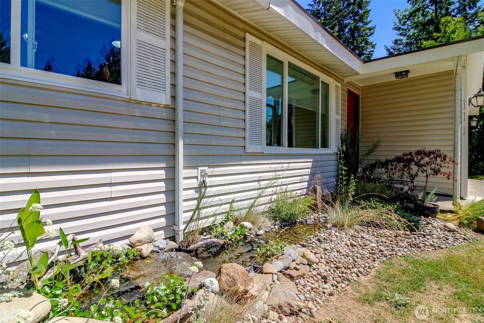 737 NW Firglade Drive