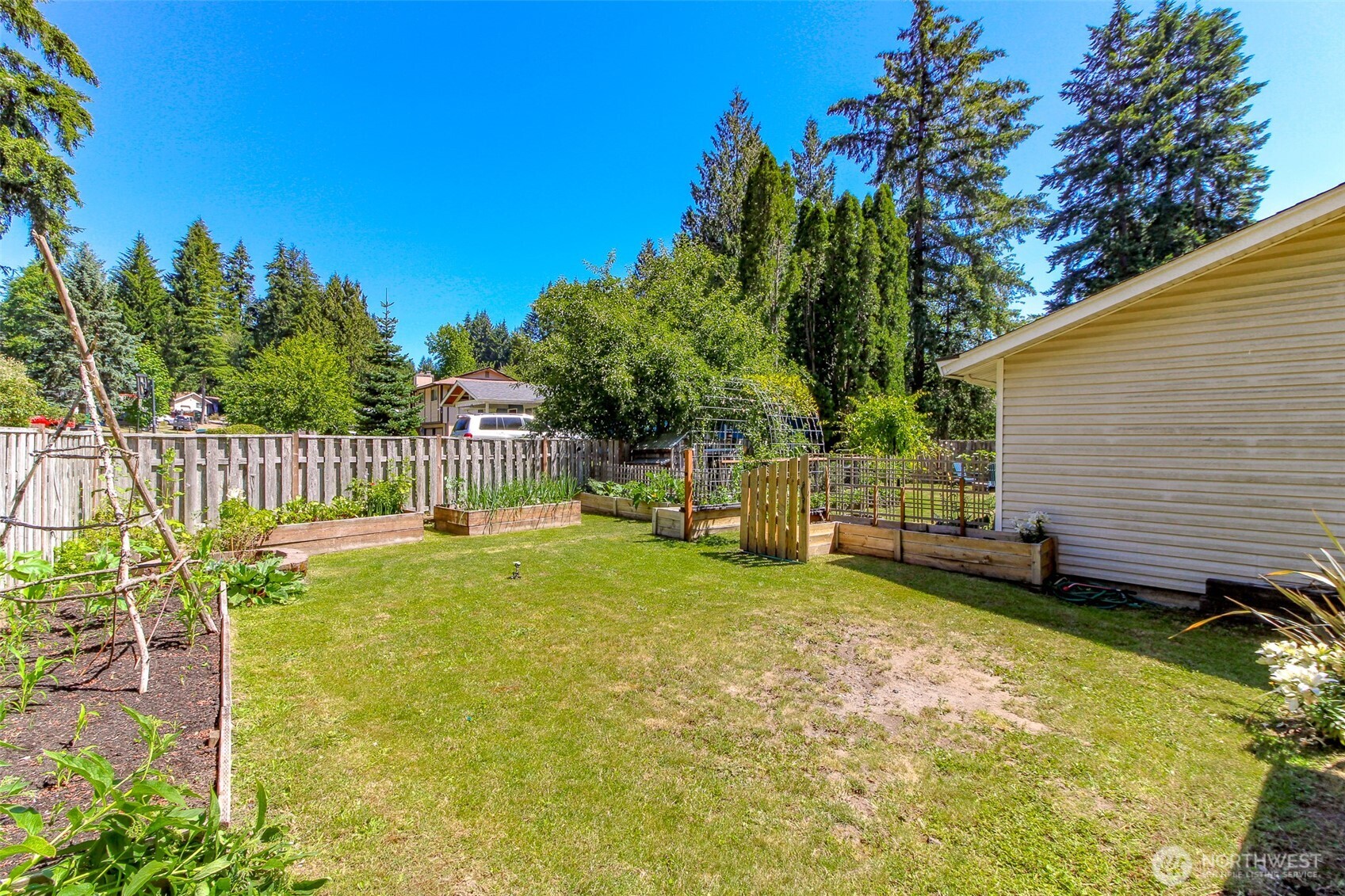 737 NW Firglade Drive