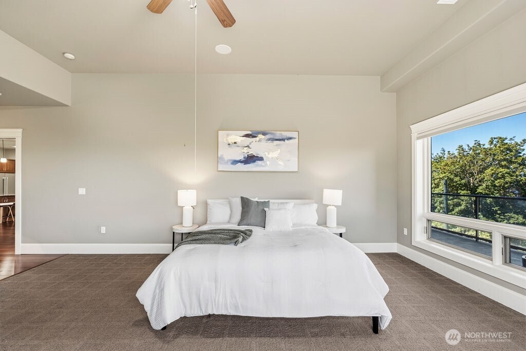 207 Broadway Unit: 200