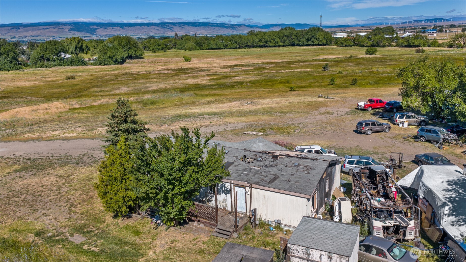 1215 E Sanders Road