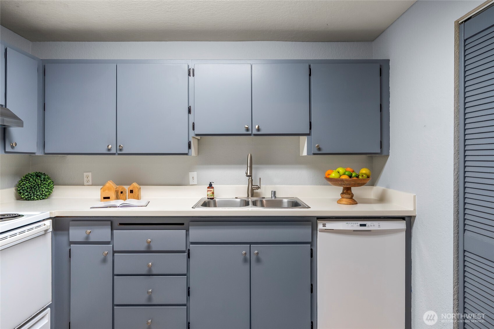 9474 Redmond-Woodinville Road NE