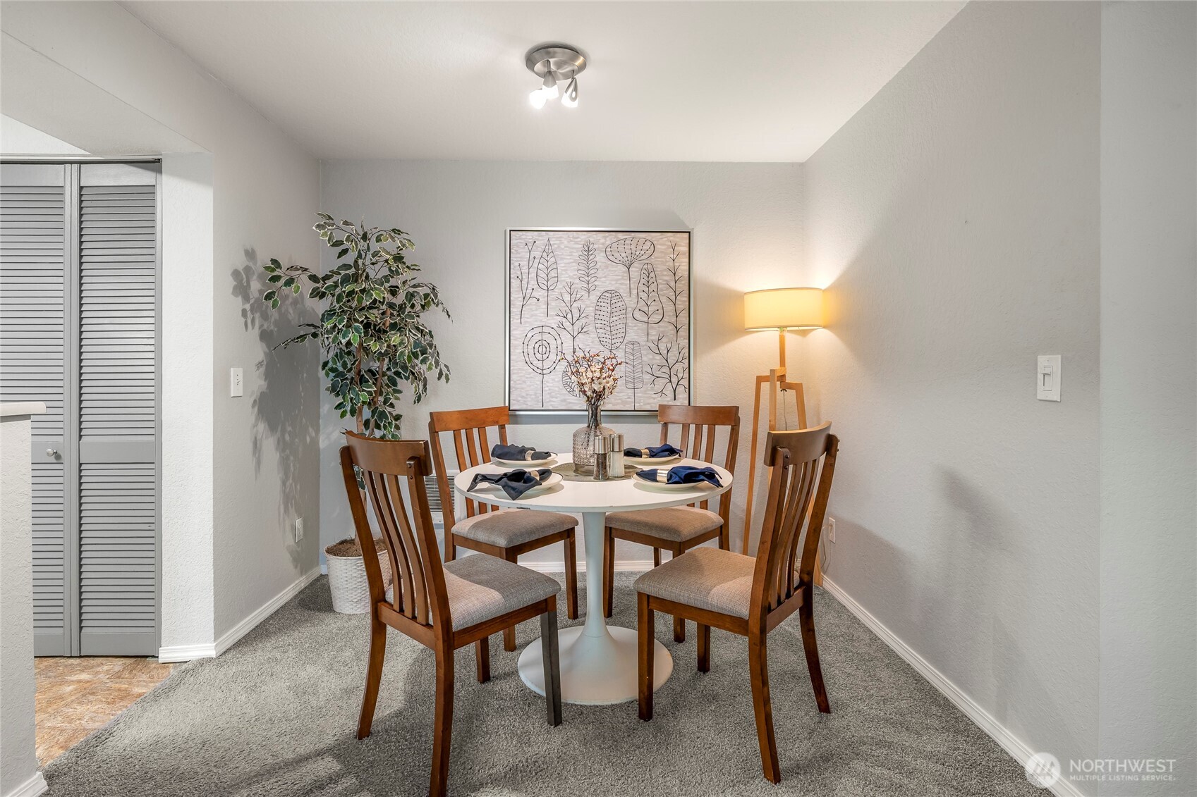 9474 Redmond-Woodinville Road NE