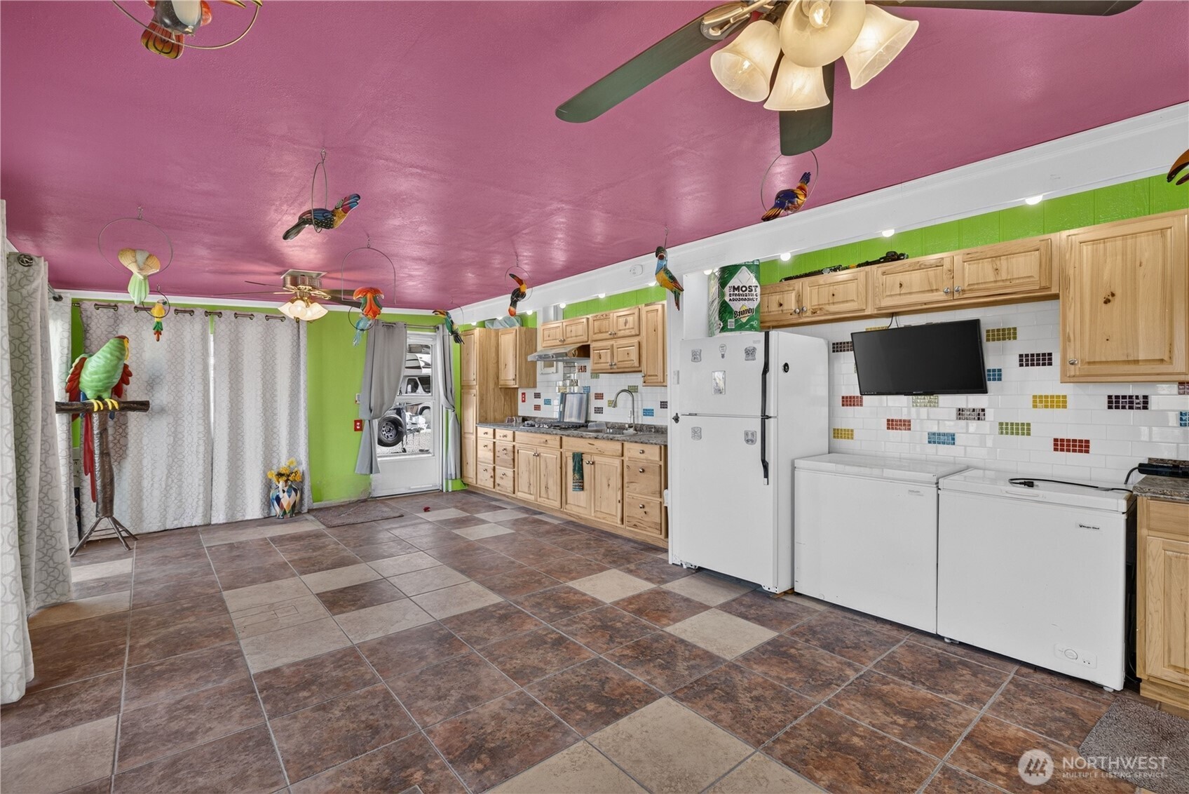 105 Edgewater Way SW