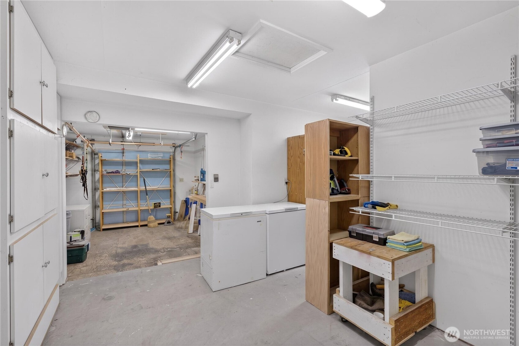 105 Edgewater Way SW