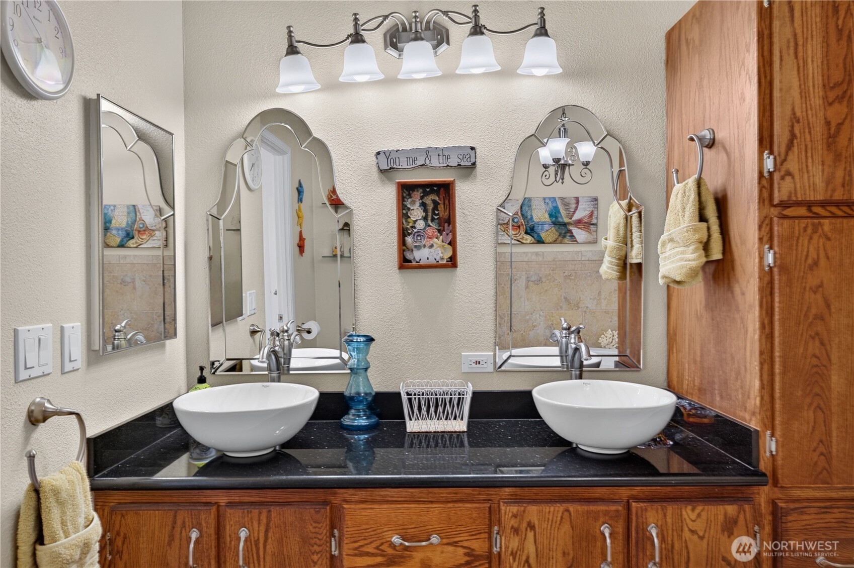 105 Edgewater Way SW