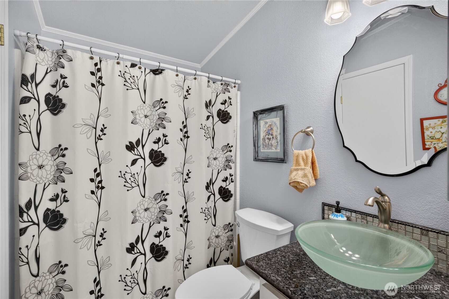 105 Edgewater Way SW