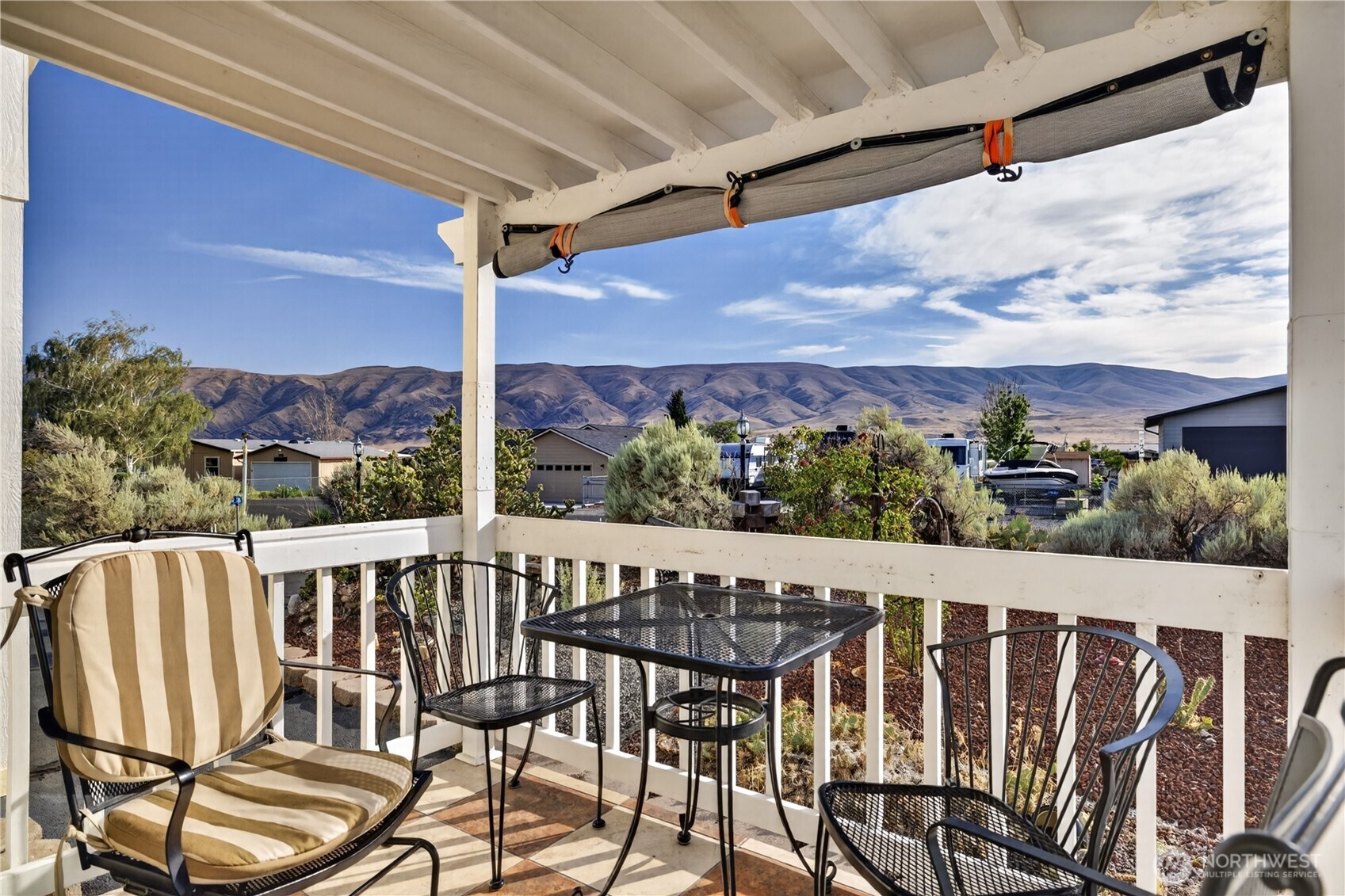 105 Edgewater Way SW