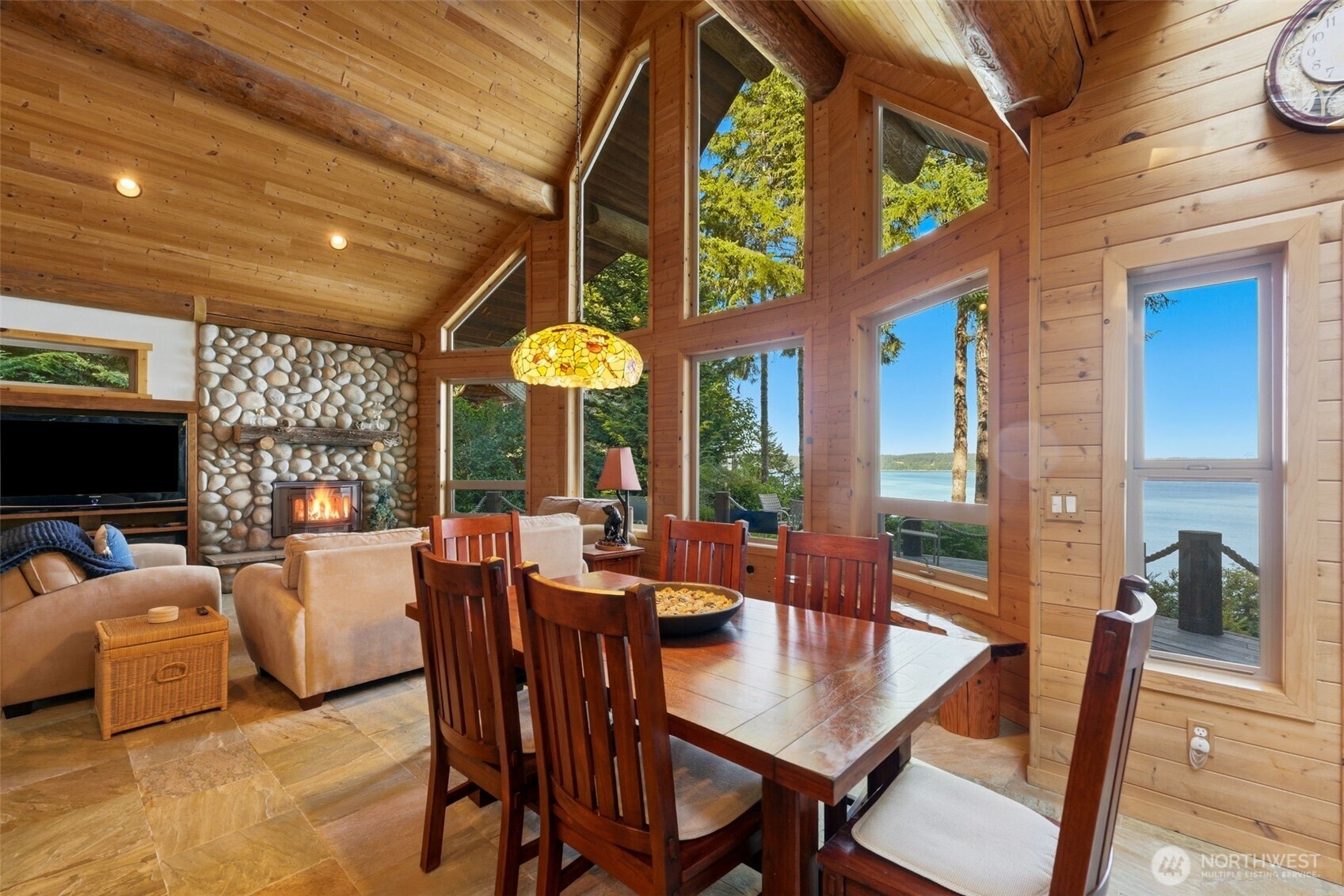 151 E Tamarack Lane